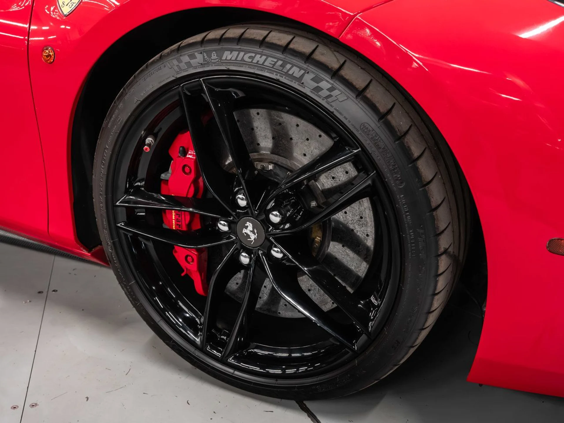 mph046_4041848198_ferrari_488_gtb_2017_c80125f73e