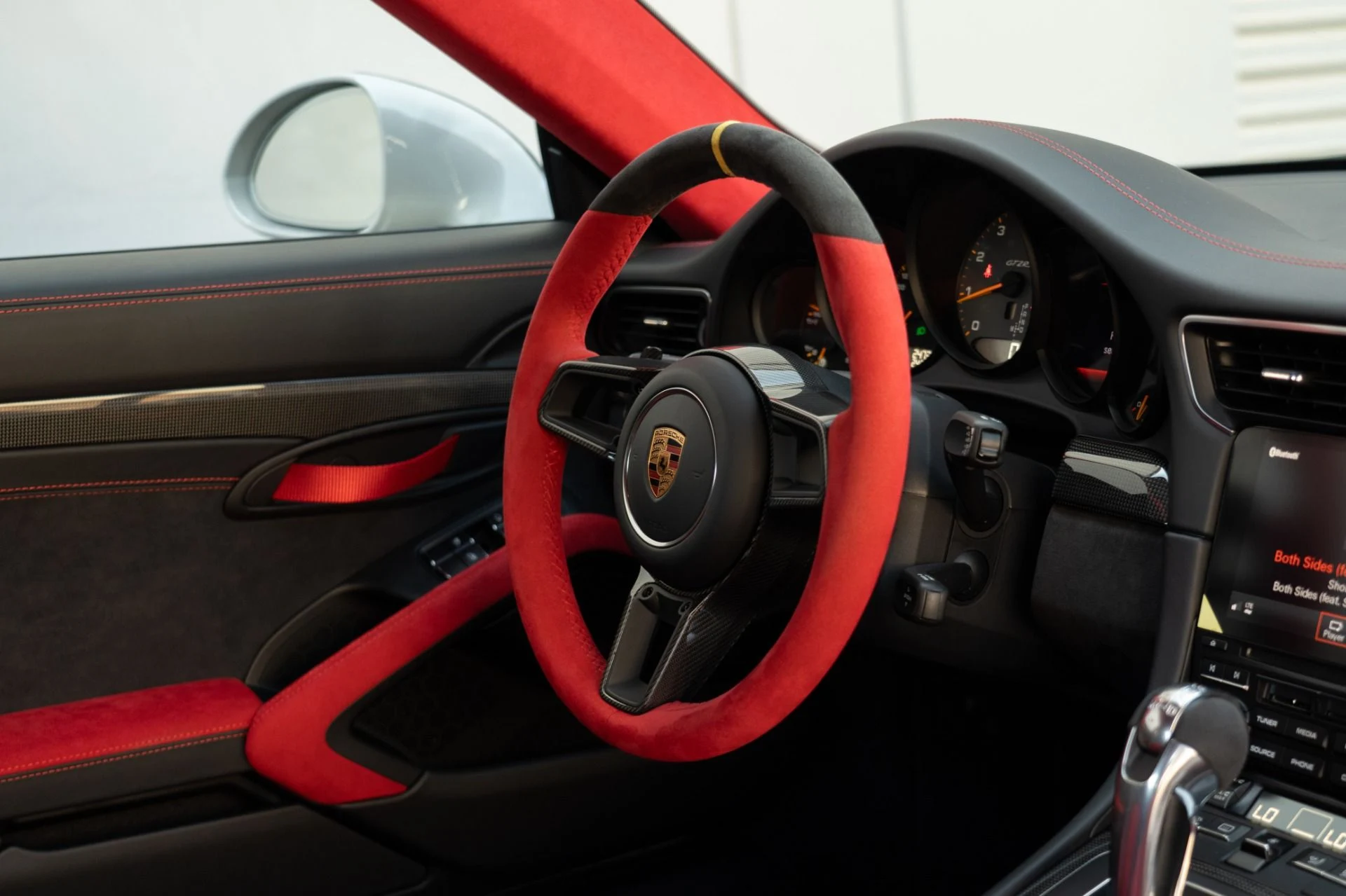 mph046_4052693110_Used_2018_Porsche_911_GT_2_RS_1755904796_f2269b1310