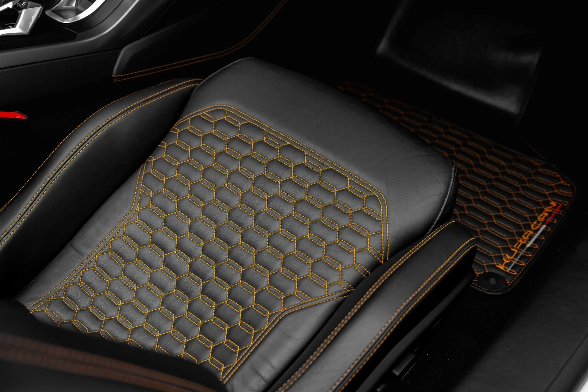 mph046_4054671293_Used_2017_Lamborghini_Huracan_LP_580_2_Spyder_1787204871_d8f3b1b75c