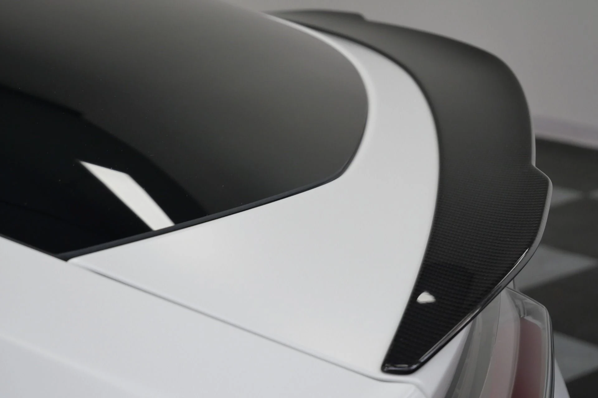 mph046_4064053312_Used_2021_Lamborghini_Urus_Carbon_Fiber_Packs_Inside_and_Out_23_Inch_Wheels_1775930480_b0c4c30cac