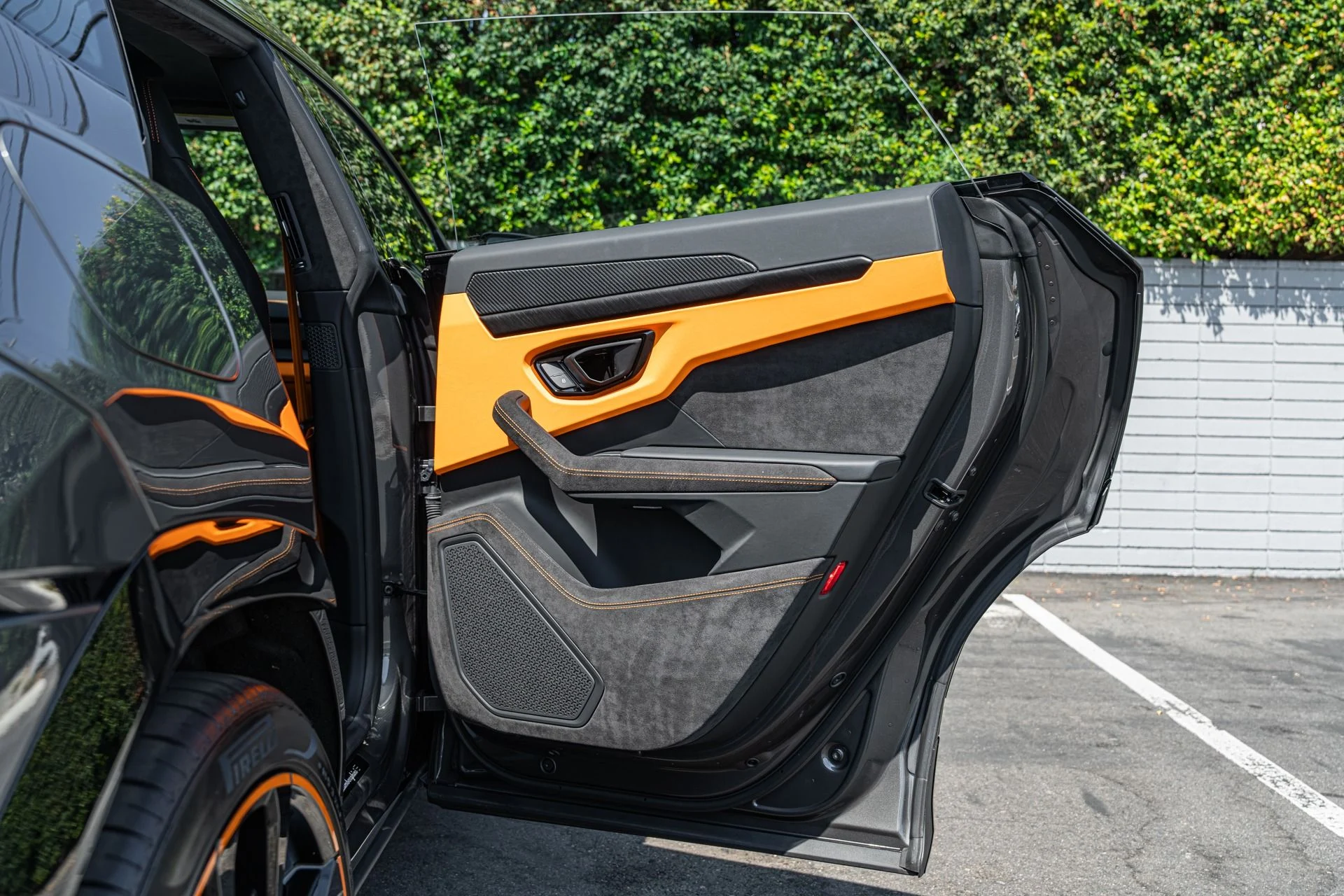 mph046_4075038946_Used_2024_Lamborghini_Urus_S_1755026196_65b9a1f25c