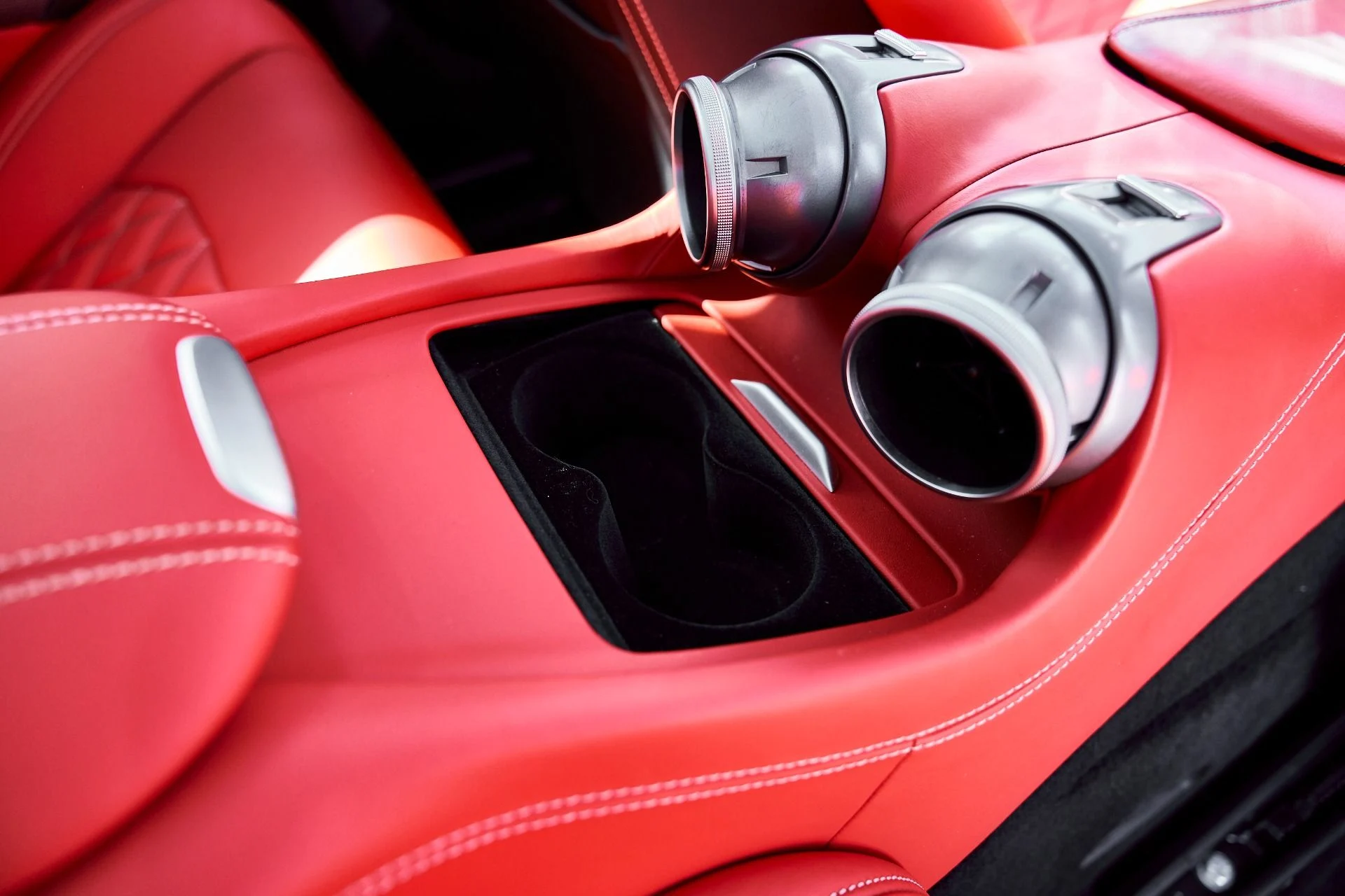 mph046_4079876498_Used_2020_Ferrari_GTC_4_Lusso_V12_1773162293_a3d72faa27