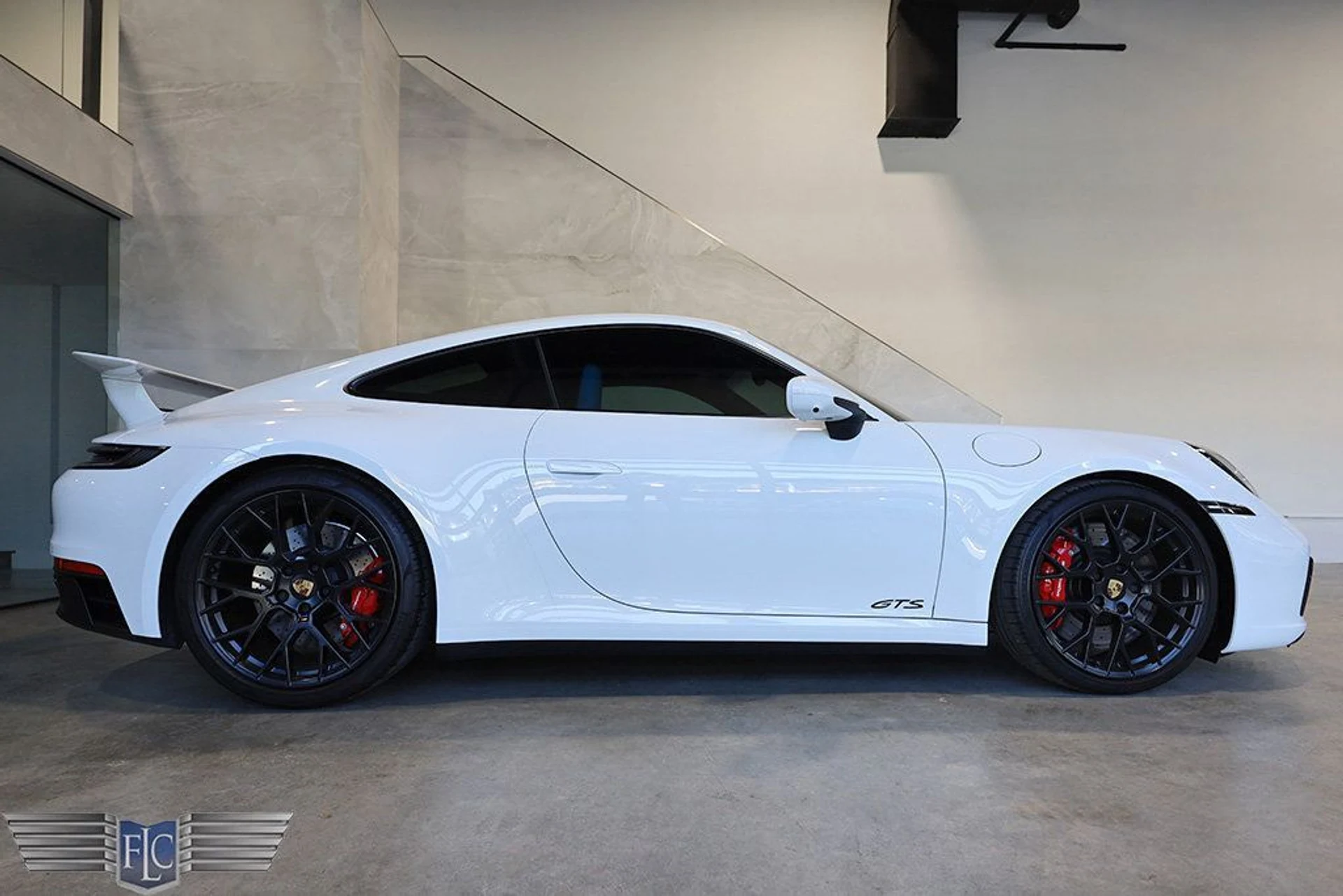 mph046_408303945_used_2024_porsche_911_carreragtsmanualcoupe_9689_22738585_47_1024_d4ee379220