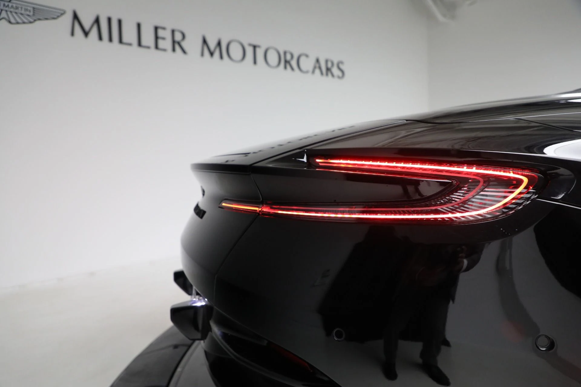 mph046_4098274311_New_2025_Aston_Martin_DB_12_Volante_847527cf35