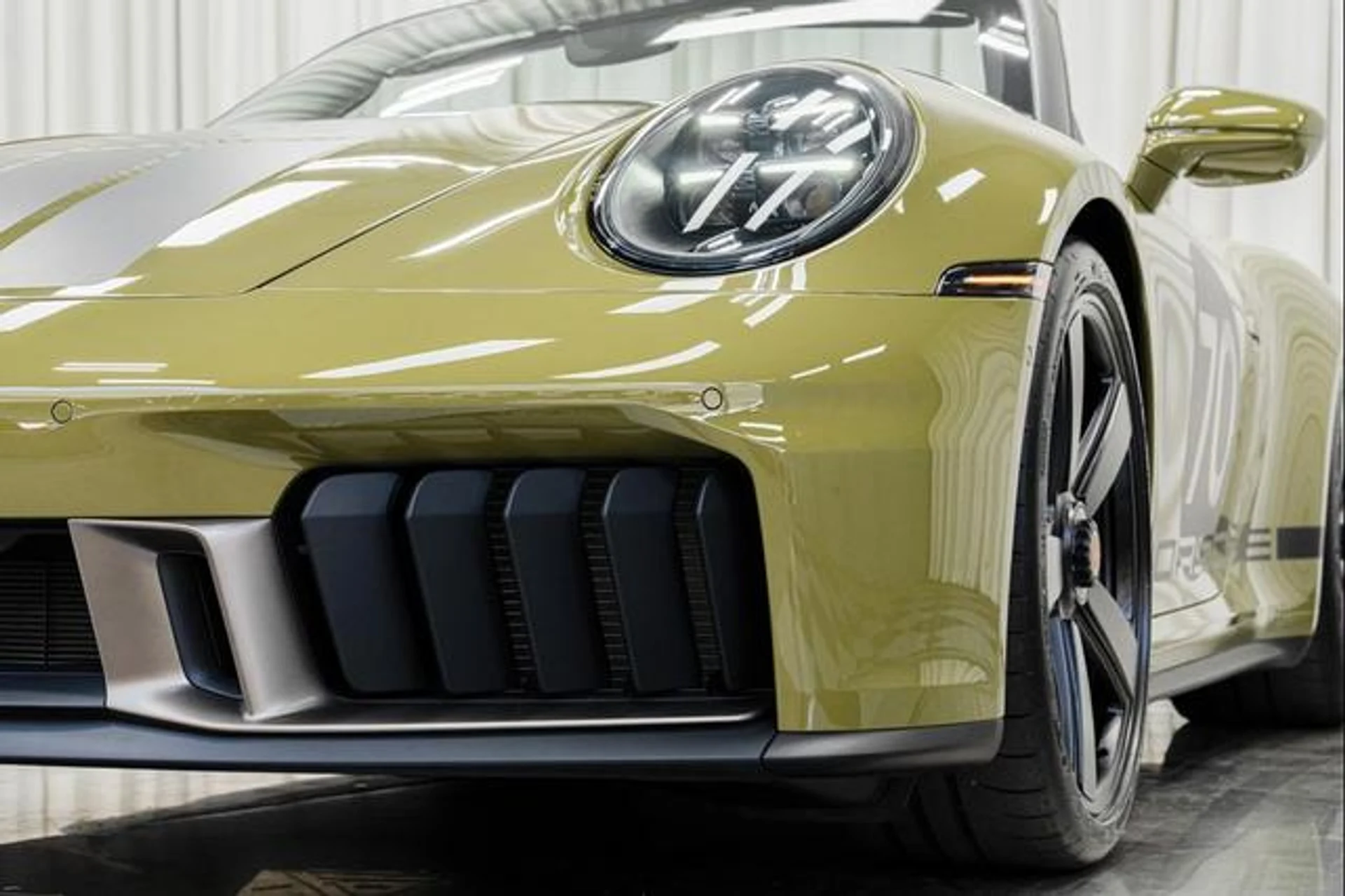 mph046_4103727530_Nsx9_KZYID_64_E_Shd_Fz_FS_6_B4p5sd0_4ceaf64a40