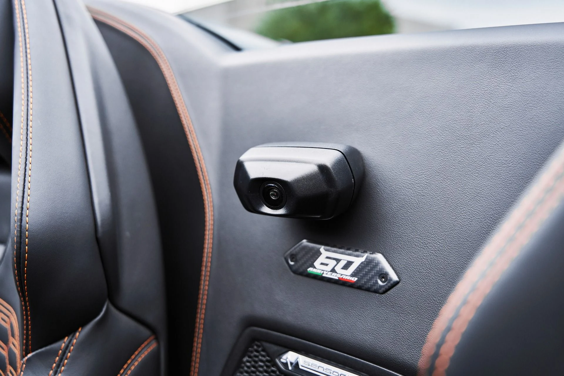 mph046_4107258727_Used_2023_Lamborghini_Huracan_EVO_Base_1775006700_234ba6ac8c