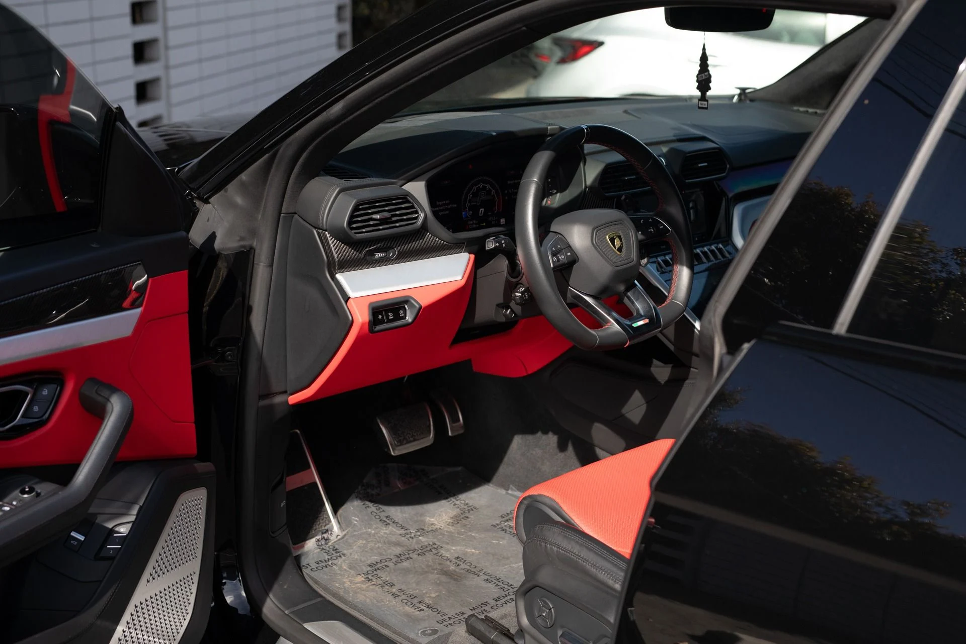 mph046_4136164504_Used_2020_Lamborghini_Urus_1739816002_03999622b3