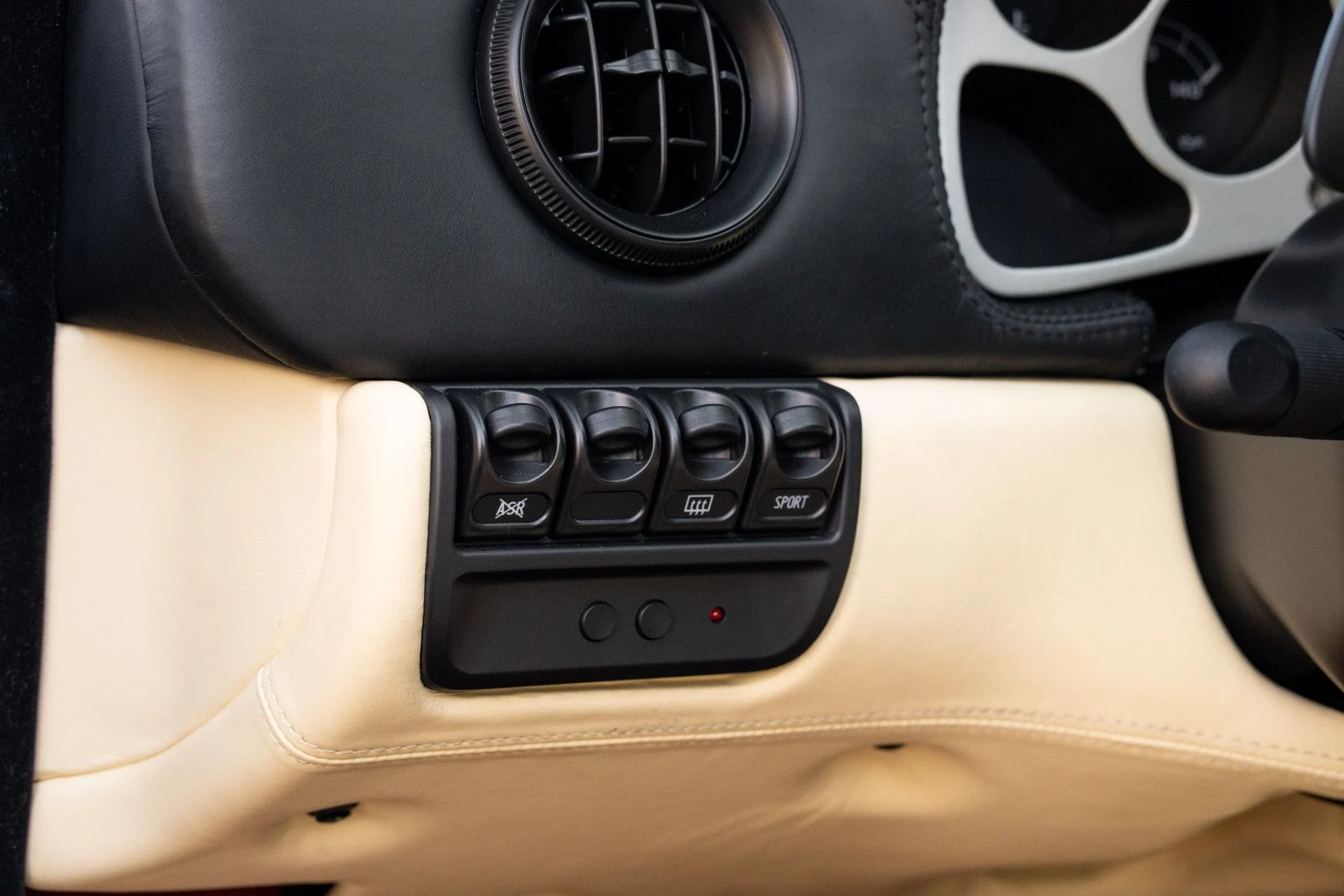 mph046_4137287437_Used_2000_Ferrari_360_Modena_1772217645_44787423c0