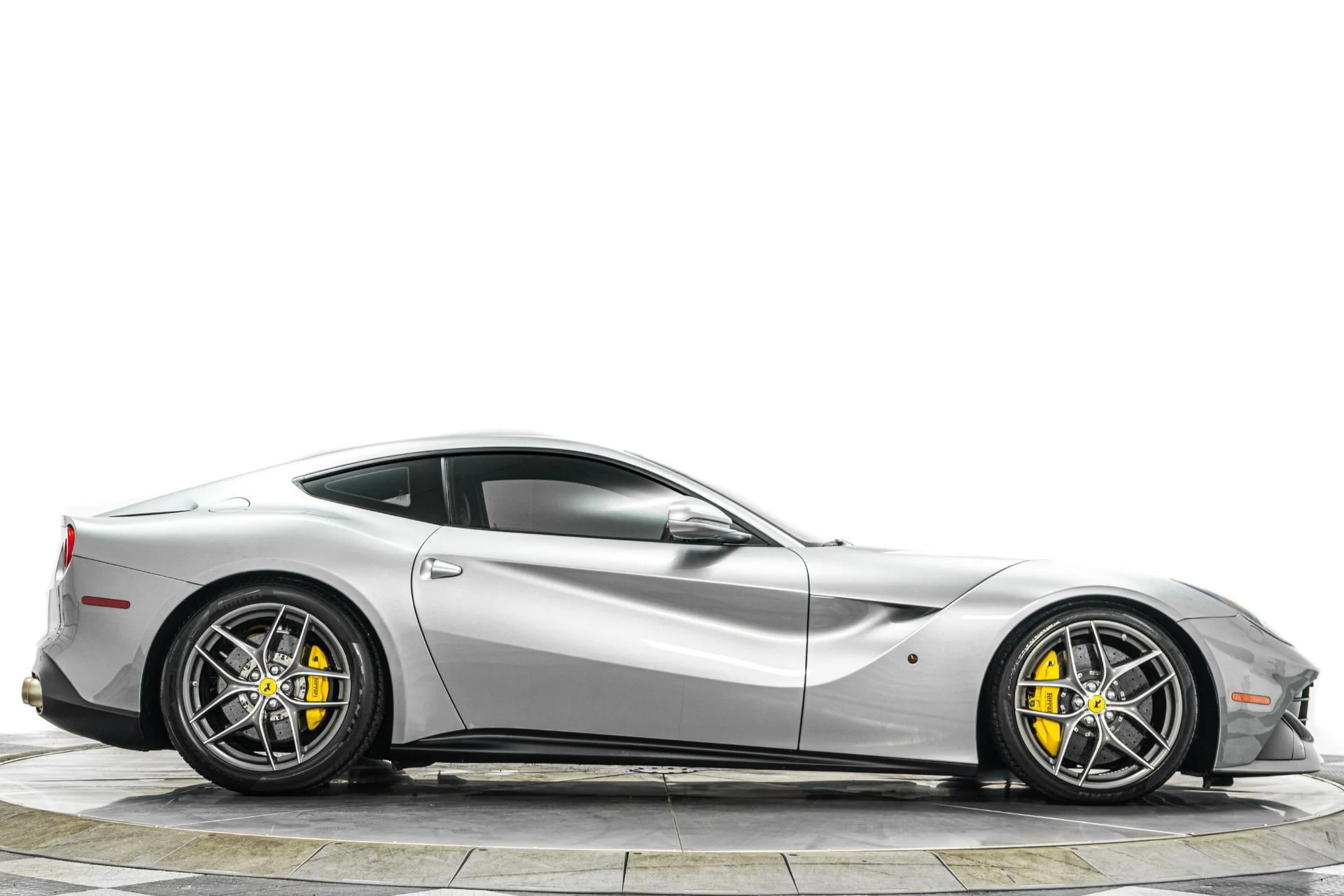 mph046_4138874170_Used_2016_Ferrari_F12berlinetta_1778185816_d5ee7793f4