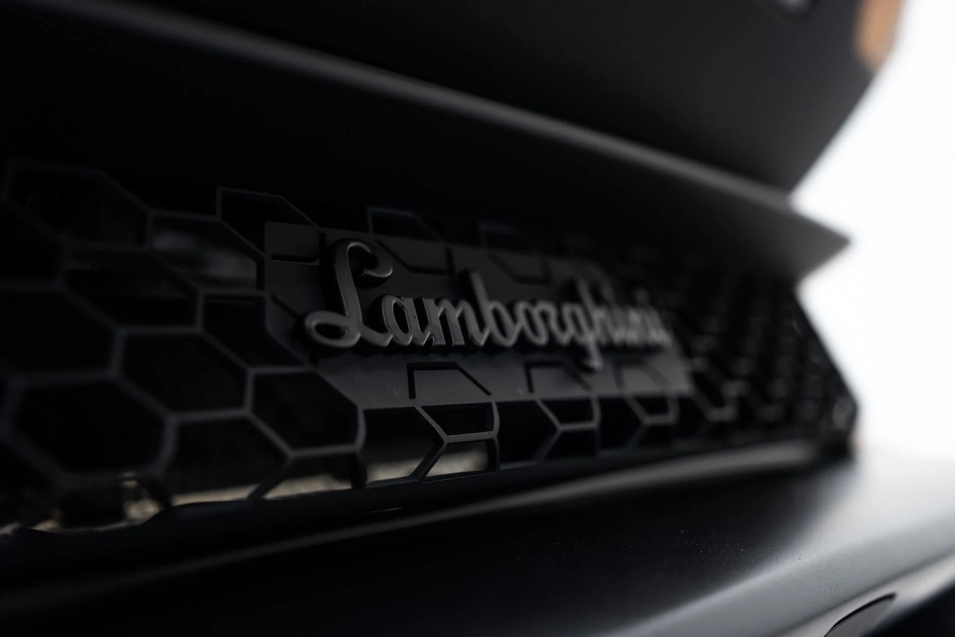 mph046_4142906591_Used_2024_Lamborghini_Huracan_Sterrato_1774458866_93f33c9d54