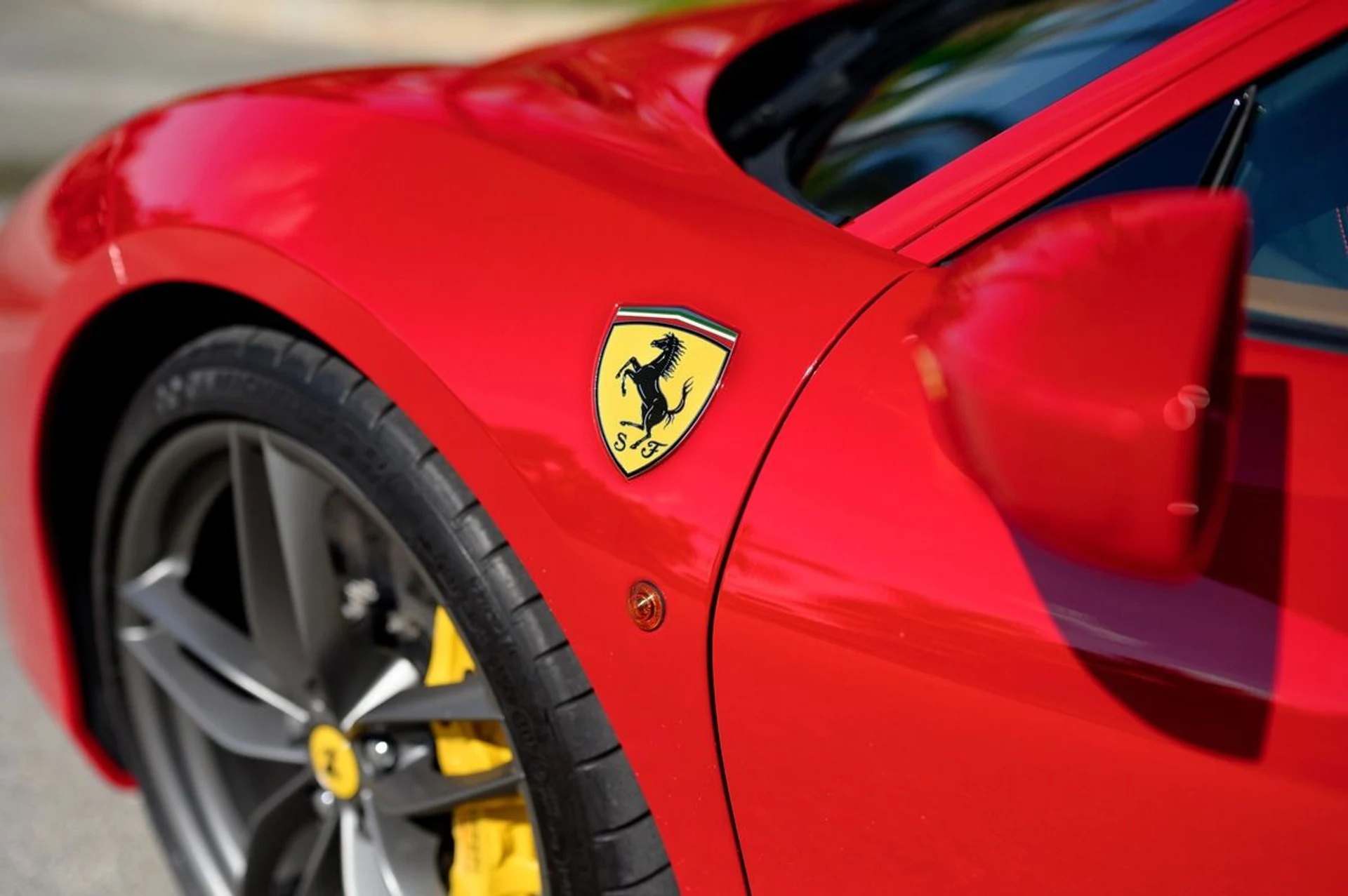 mph046_4148441480_Used_2017_Ferrari_488_GTB_1753314367_f98dd59bcb