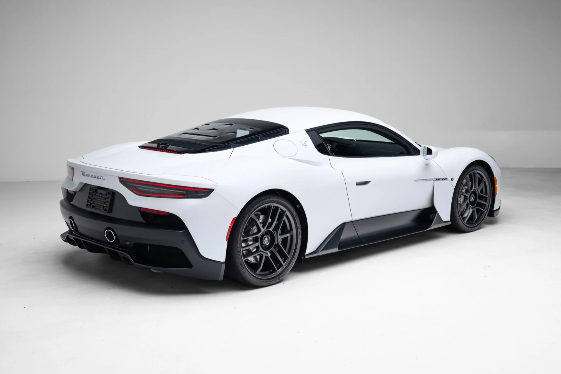mph046_4182974919_Used_2023_Maserati_MC_20_1771372792_d4619b292a