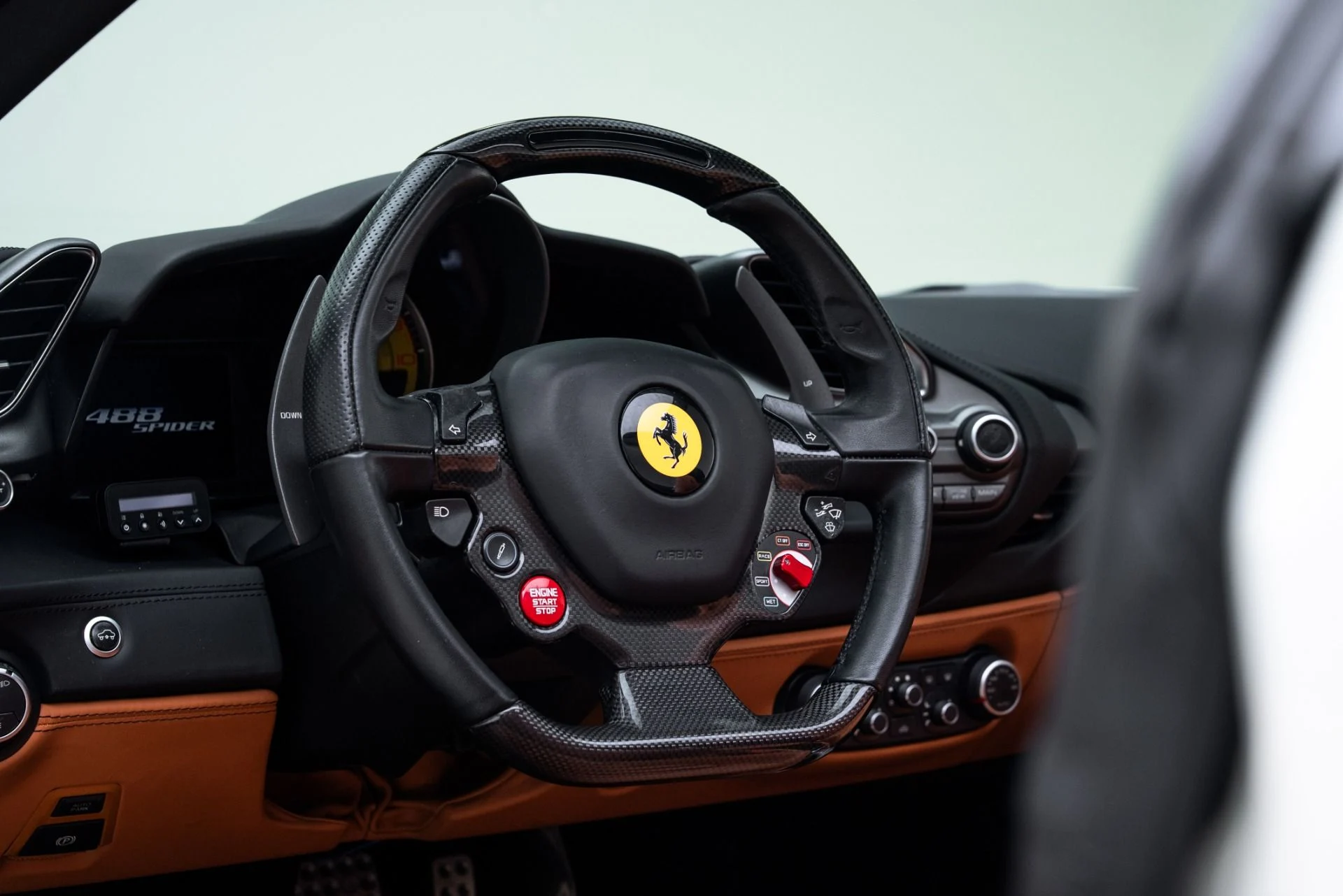 mph046_4194462309_Used_2018_Ferrari_488_Spider_1774383951_033e5463c3