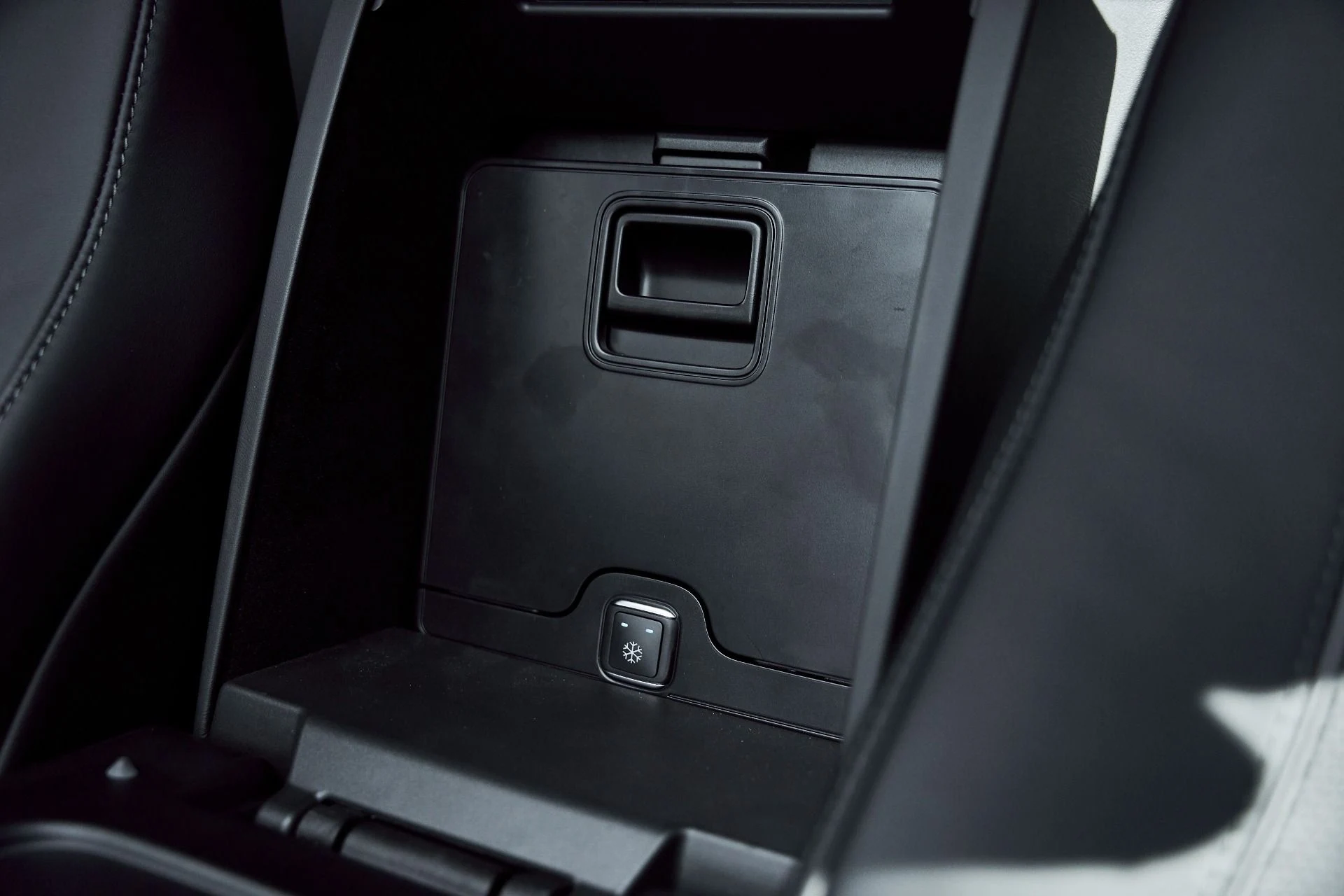 mph046_4226861166_Used_2021_Mercedes_Benz_GLS_Maybach_GLS_600_1768358388_6dfa0b1b07