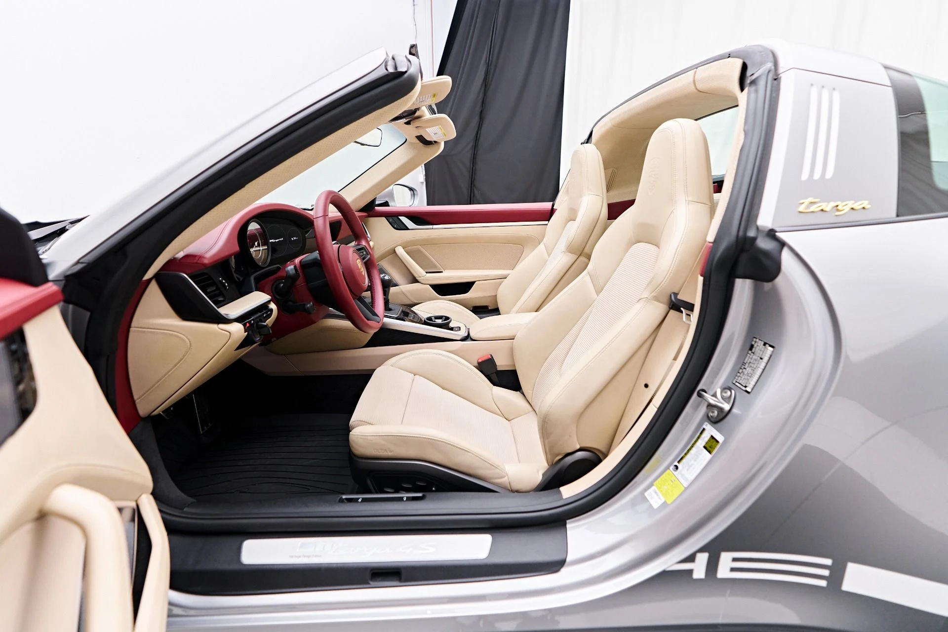 mph046_4235625246_Used_2021_Porsche_911_Targa_4_S_1757037666_1c130f33f7