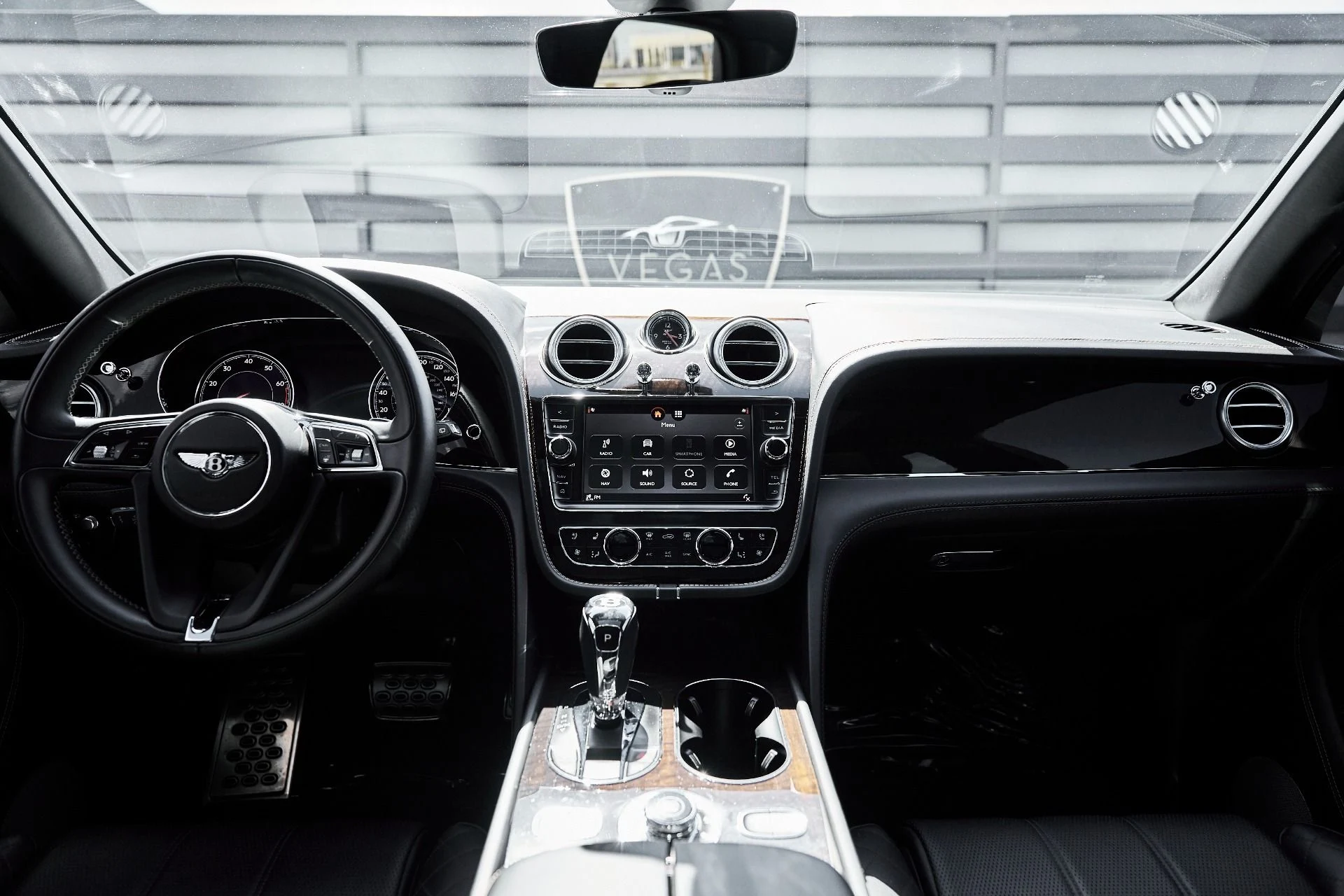 mph046_4240213756_Used_2017_Bentley_Bentayga_W12_1781373130_0d469356a4