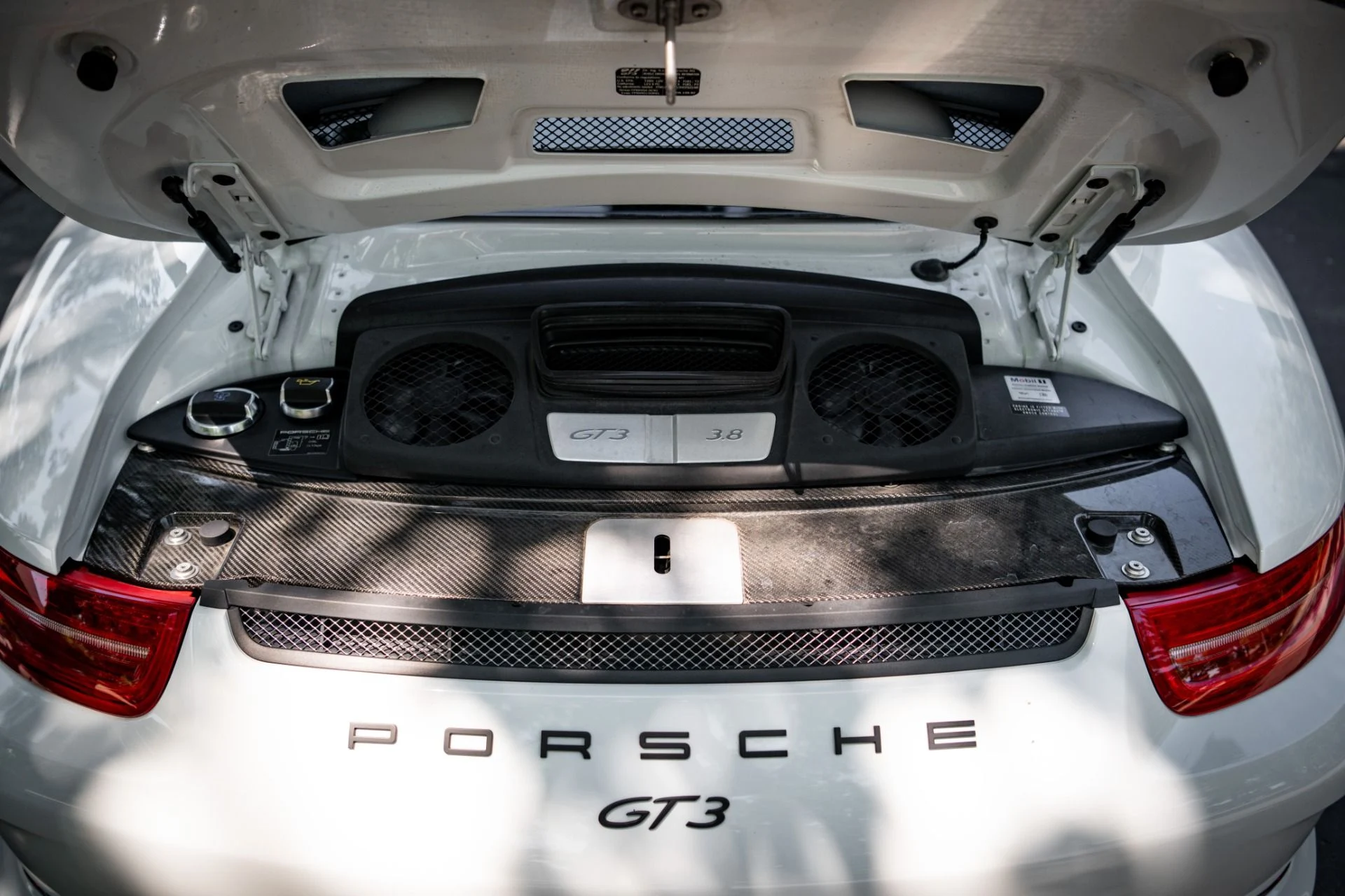 mph046_424099626_Used_2015_Porsche_911_GT_3_1783359761_e60e1b6867