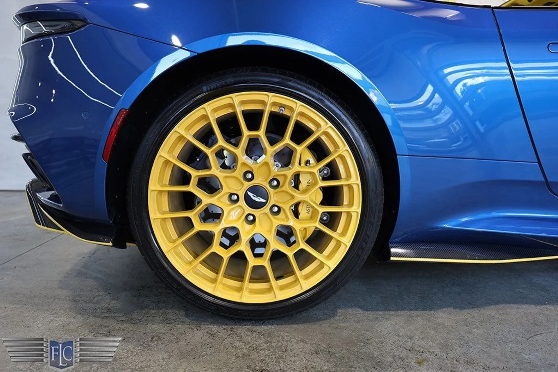 mph046_465355627_used_2023_aston_martin_dbs_20235volante770ultimate_9689_22994688_47_1024_99f267e5d4