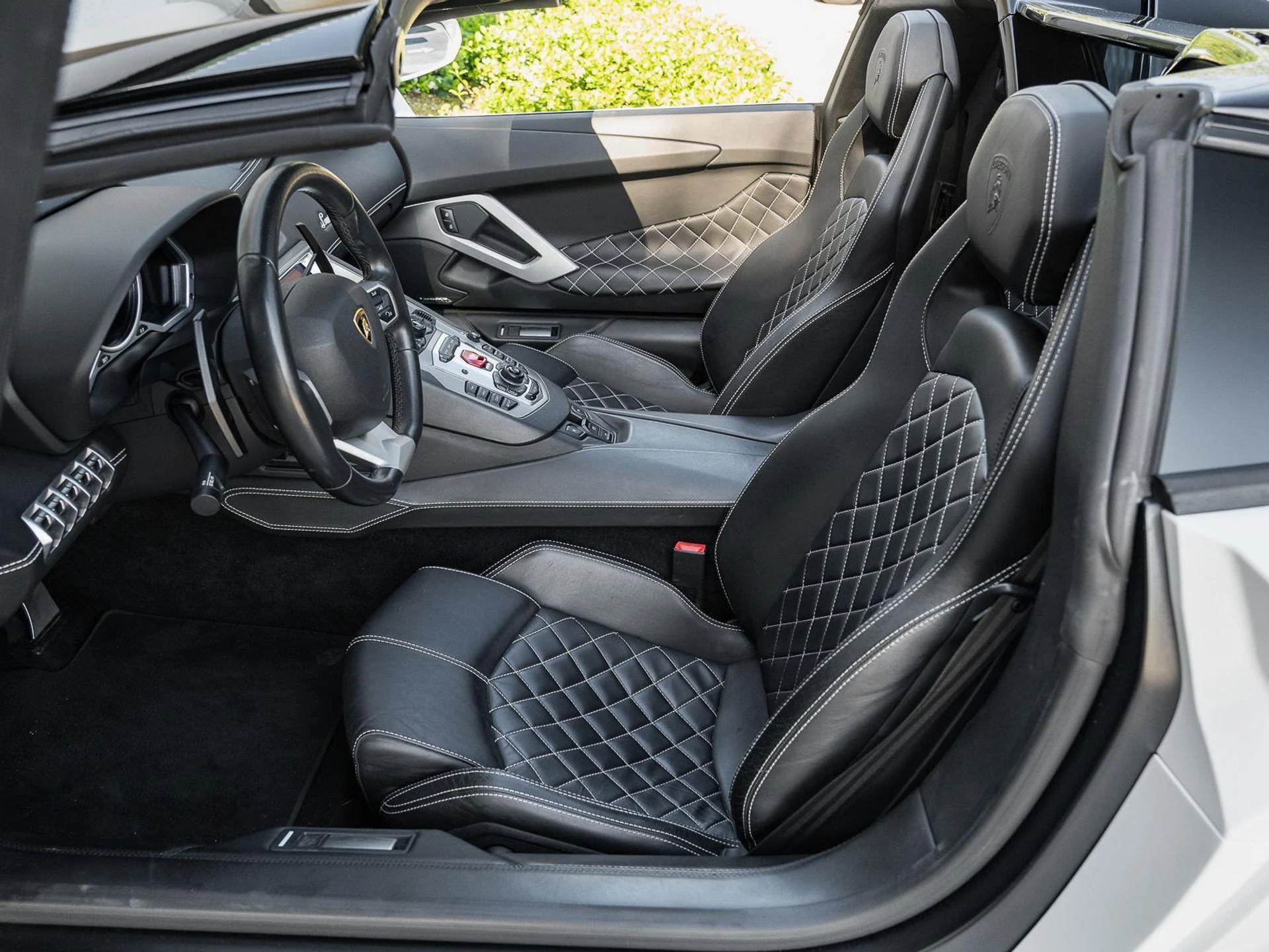 mph046_476885171_Used_2016_Lamborghini_Aventador_LP_700_4_1777082820_2abbc39248