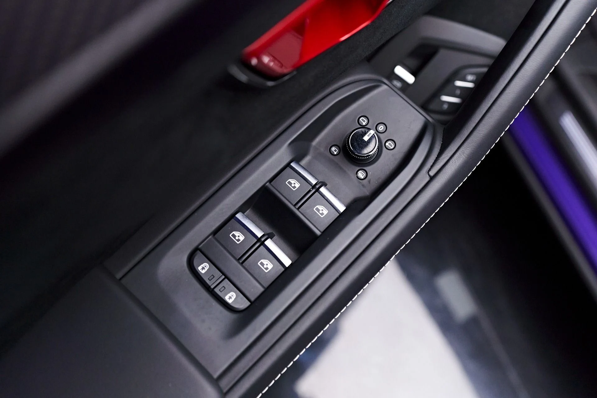mph046_477060061_Used_2023_Lamborghini_Urus_1705445920_2585071d4d