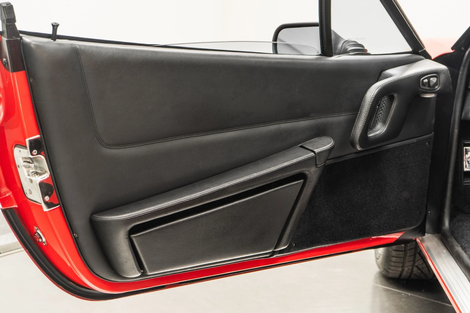 mph046_483881191_Used_1988_Ferrari_328_GTS_1756149268_b671447b6c