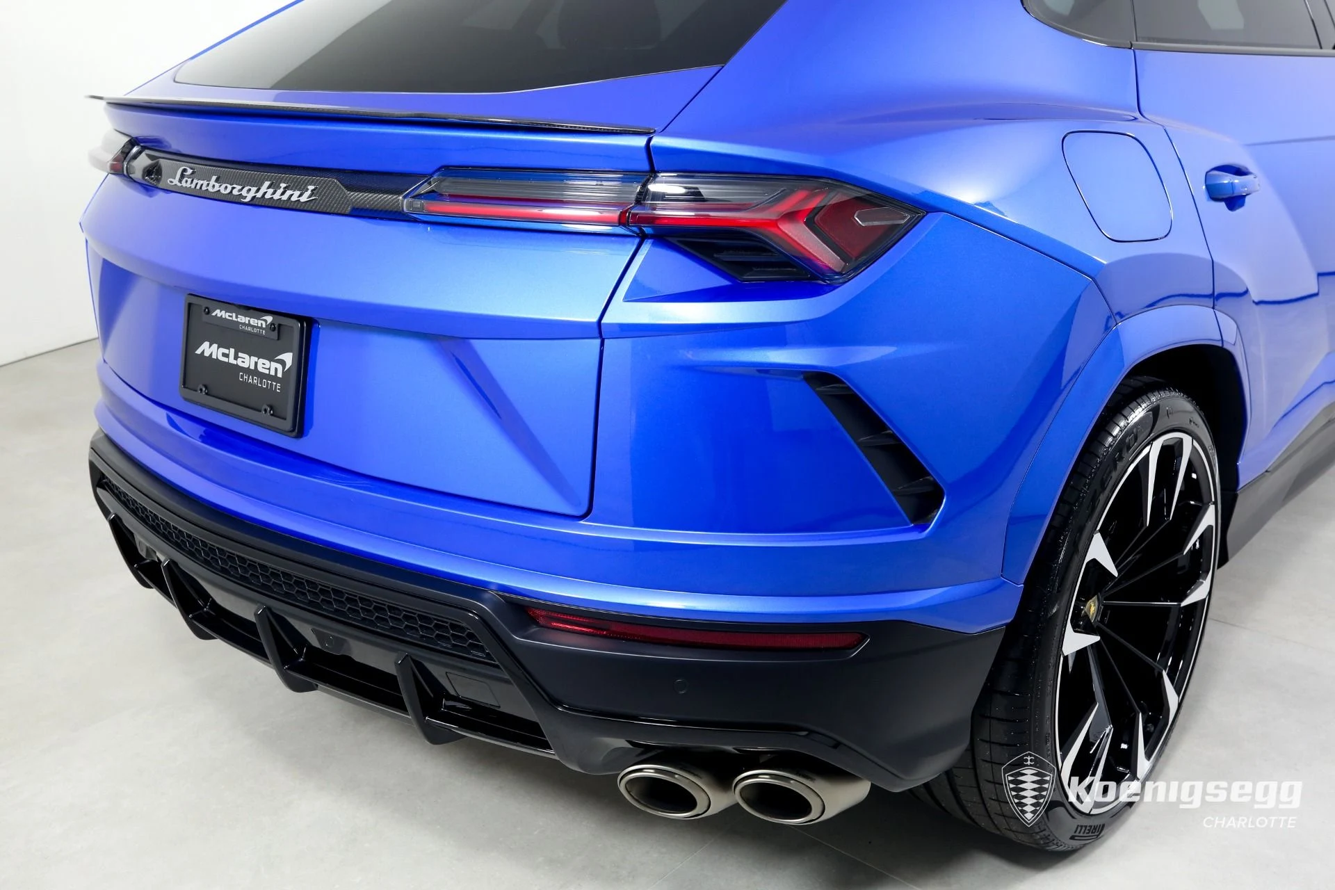 mph046_485186639_Used_2022_Lamborghini_Urus_1696532519_eeb4f4d6ff