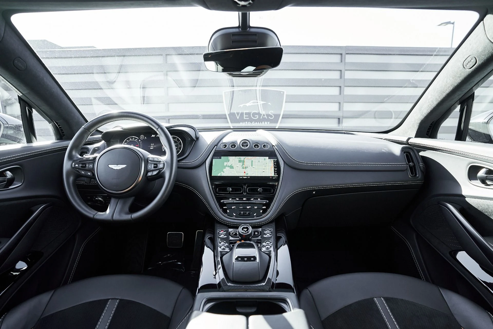 mph046_486855274_Used_2023_Aston_Martin_DBX_707_1759982387_f5eaa60872
