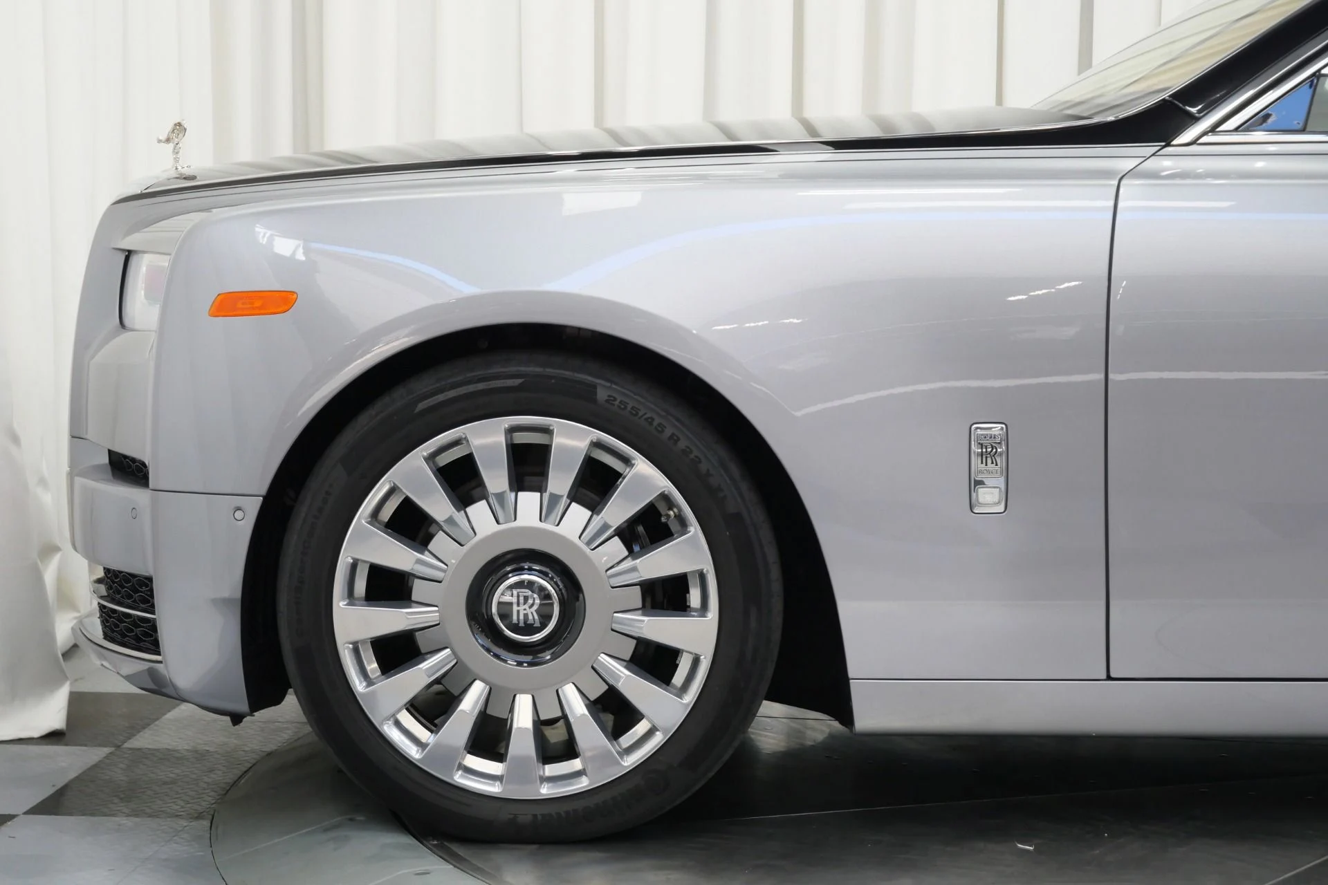 mph046_498671145_Used_2020_Rolls_Royce_Phantom_1760120905_3fe9f097cf