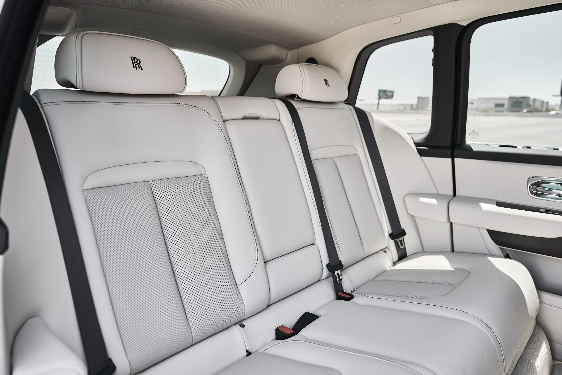 mph046_512838377_Used_2025_Rolls_Royce_Cullinan_Base_1781217320_be58679473