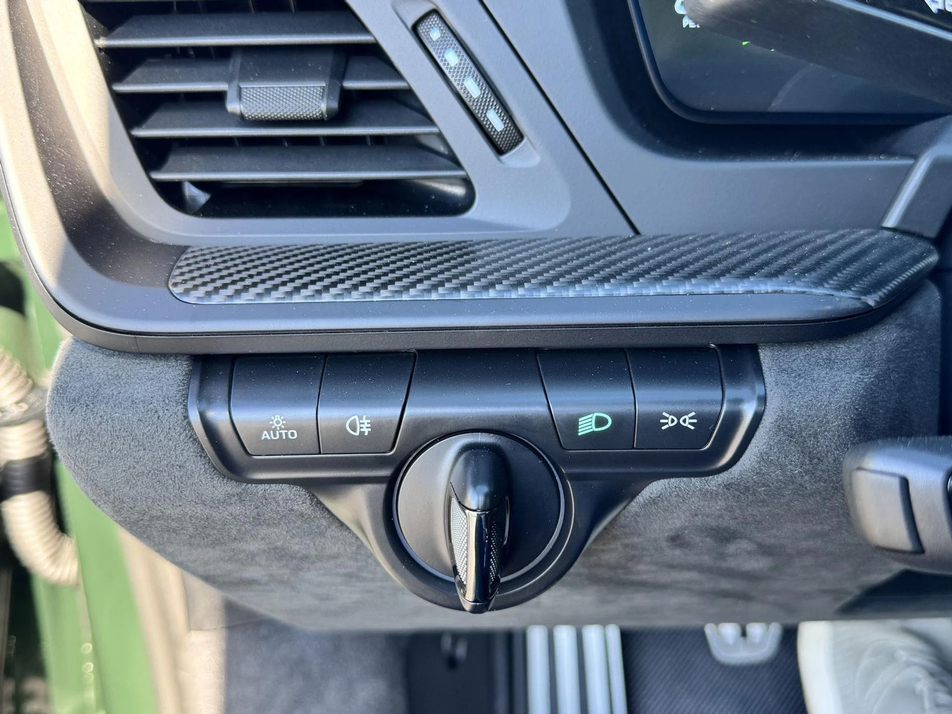 mph046_514970564_f34fb52a9b872db56f1d23a3009aa072_2ee8a98781