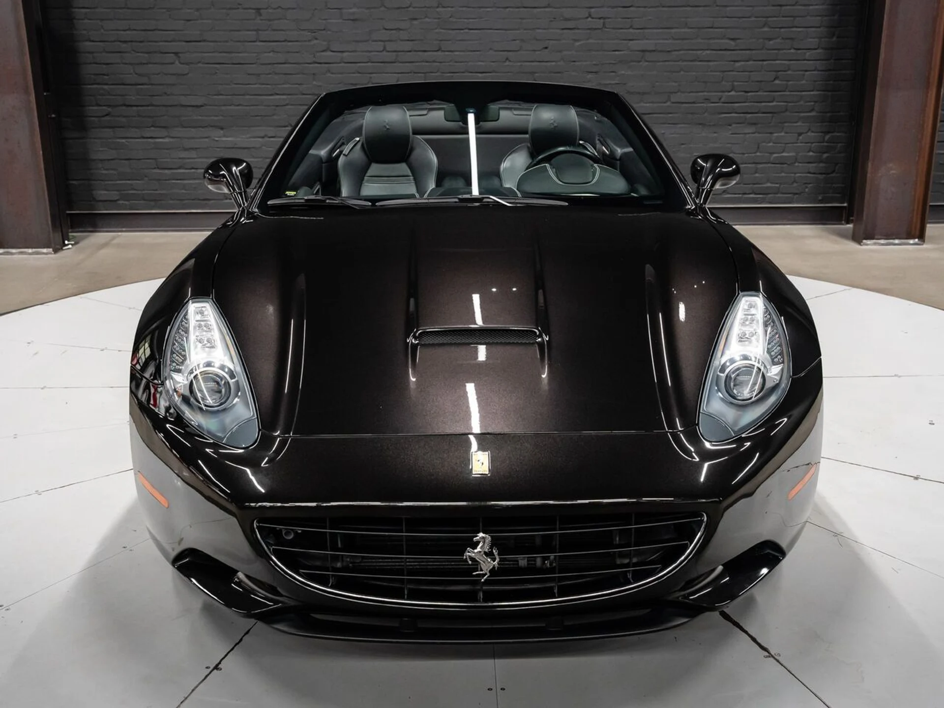 mph046_519450794_ferrari_california_2011_0d047220d4