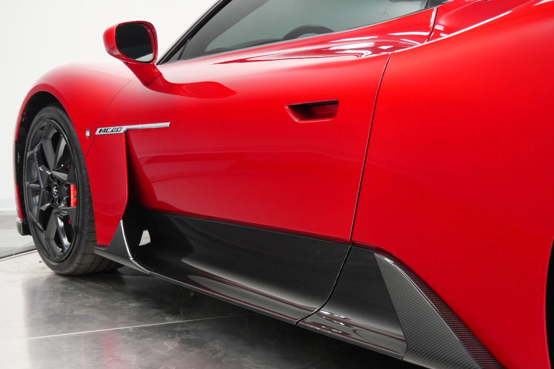 mph046_546589007_Used_2023_Maserati_MC_20_Cielo_1598_Miles_Carbon_Ceramic_Brakes_Interior_Exterior_Carbon_Packages_1776351589_06c986259b