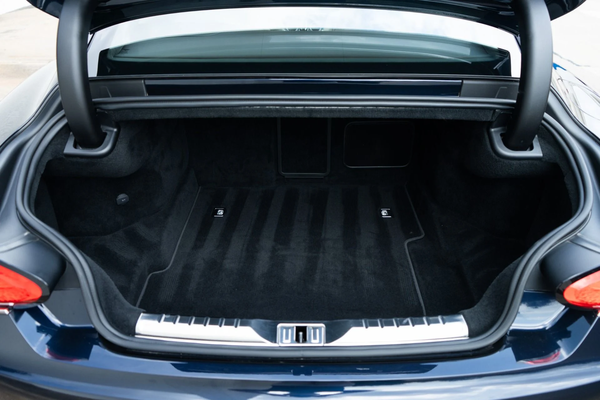 mph046_551920395_Used_2022_Bentley_Continental_GT_V8_1761245166_ec53ccea51