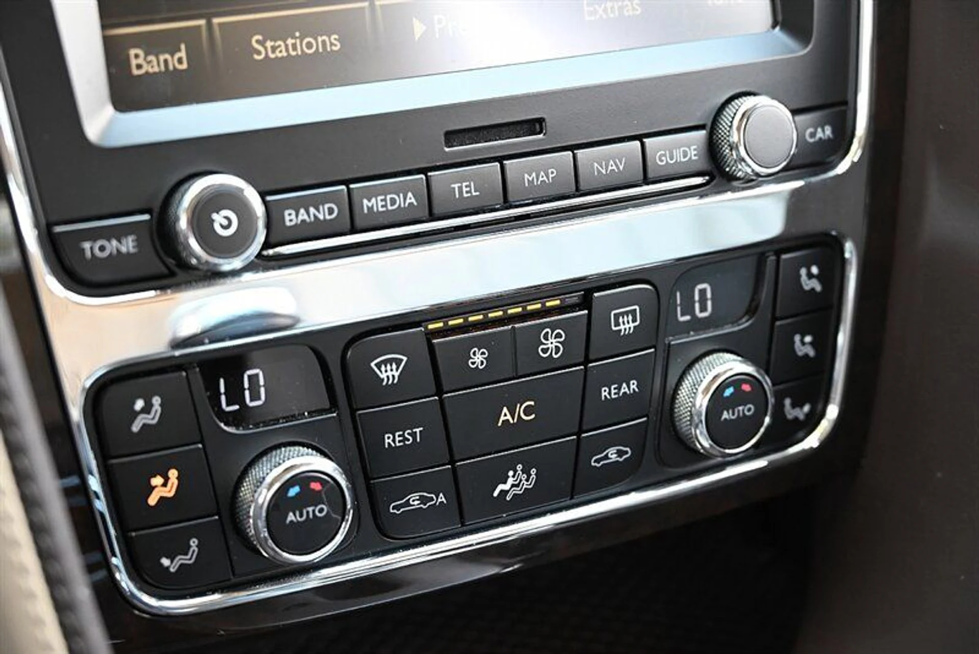 mph046_554339224_f2746a89a4_800_5b6740111e