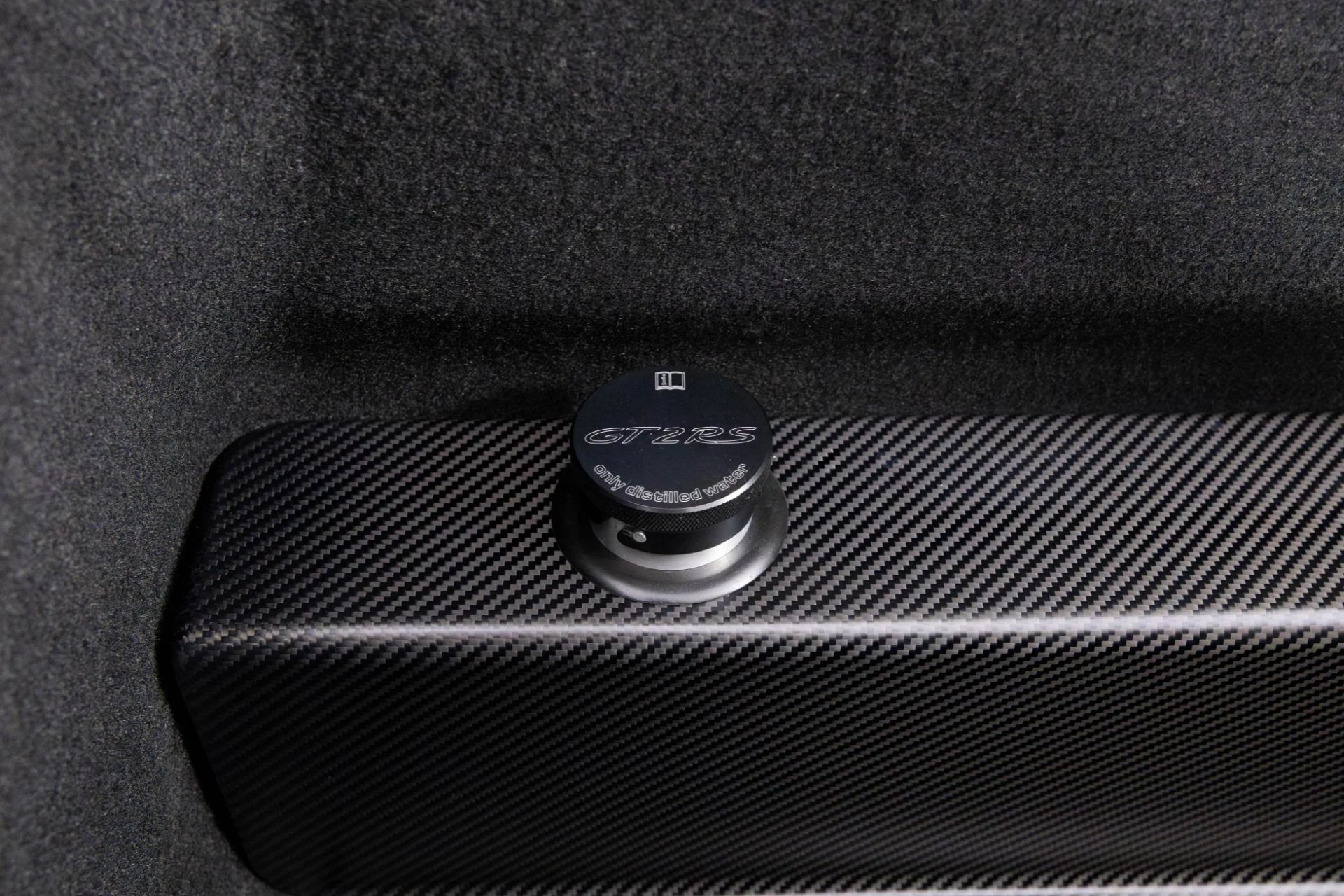 mph046_557663197_Used_2019_Porsche_911_GT_2_RS_1761868493_608b9c6635