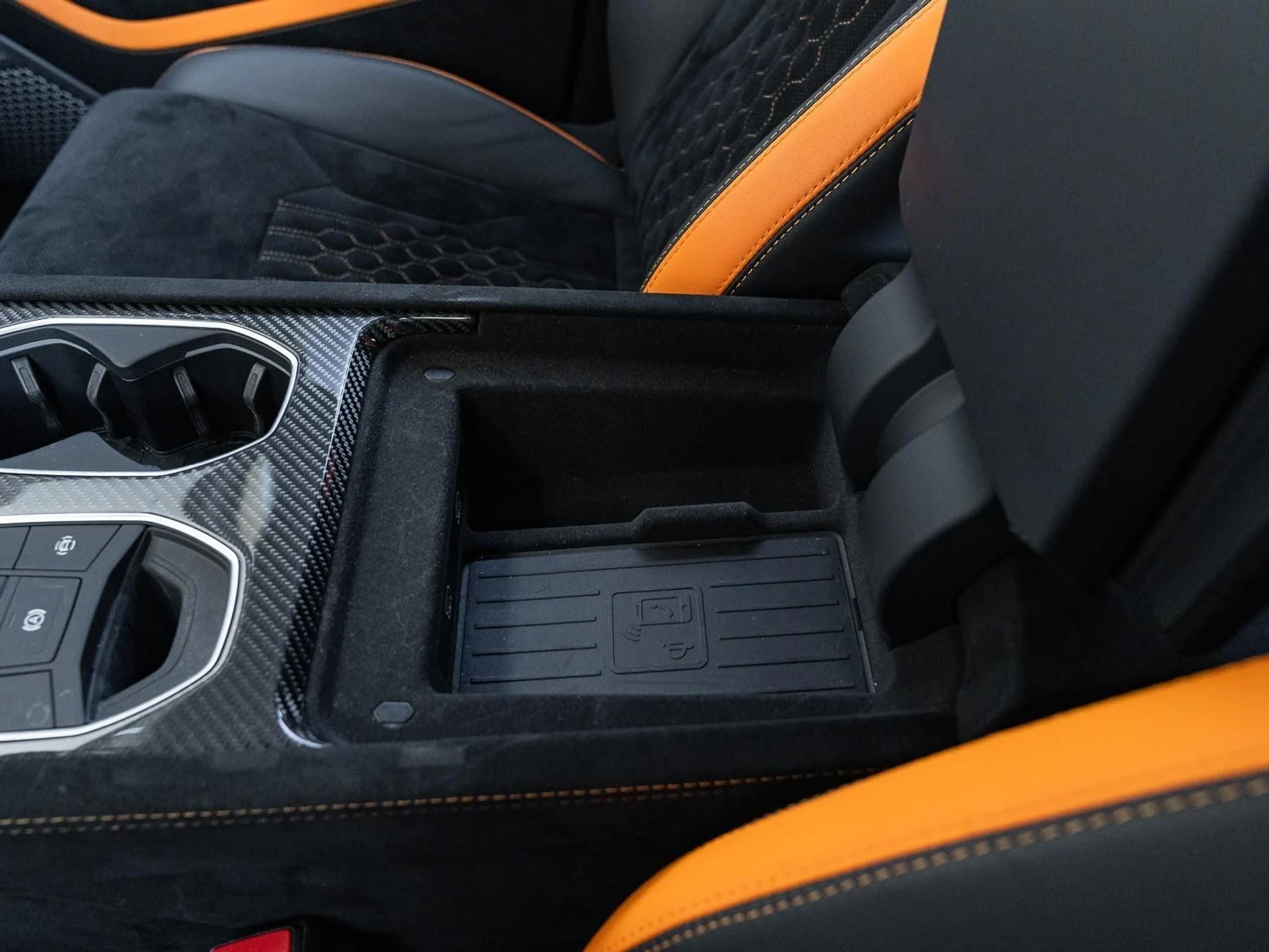 mph046_575502573_Used_2023_Lamborghini_Urus_Performante_1769095145_927110d116