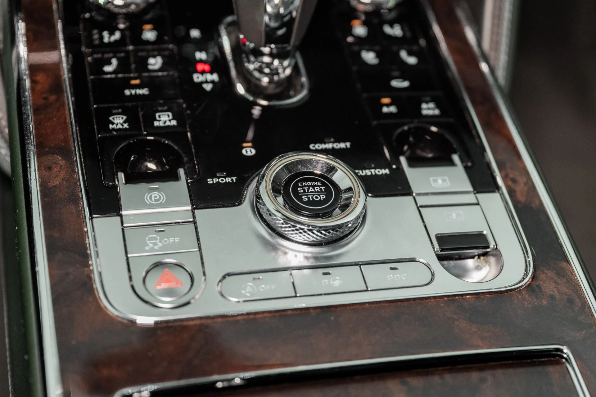 mph046_578069349_Used_2022_Bentley_Flying_Spur_V8_1761057059_d3673d800c