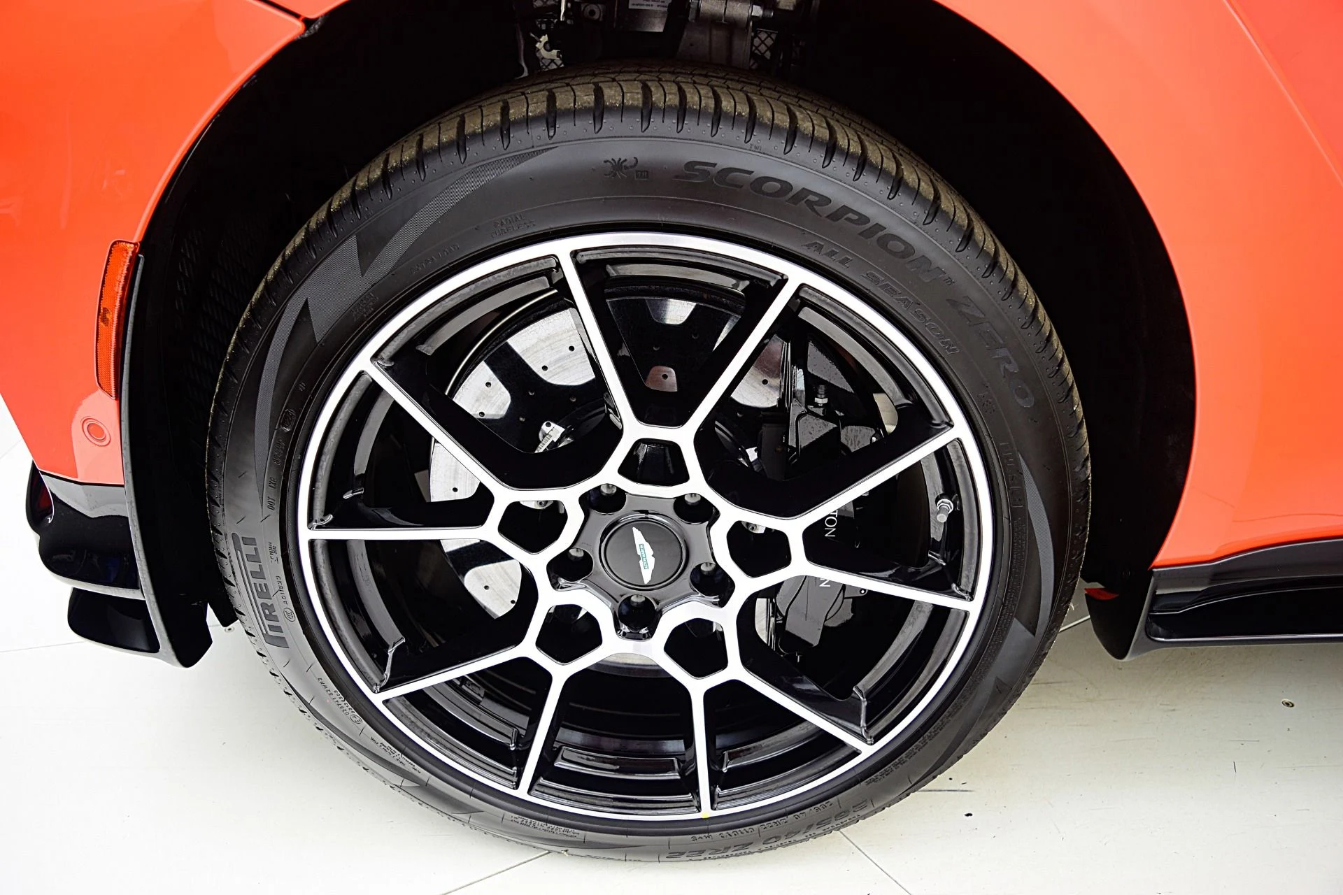 mph046_579184260_New_2025_Aston_Martin_DBX_707_aff6004278