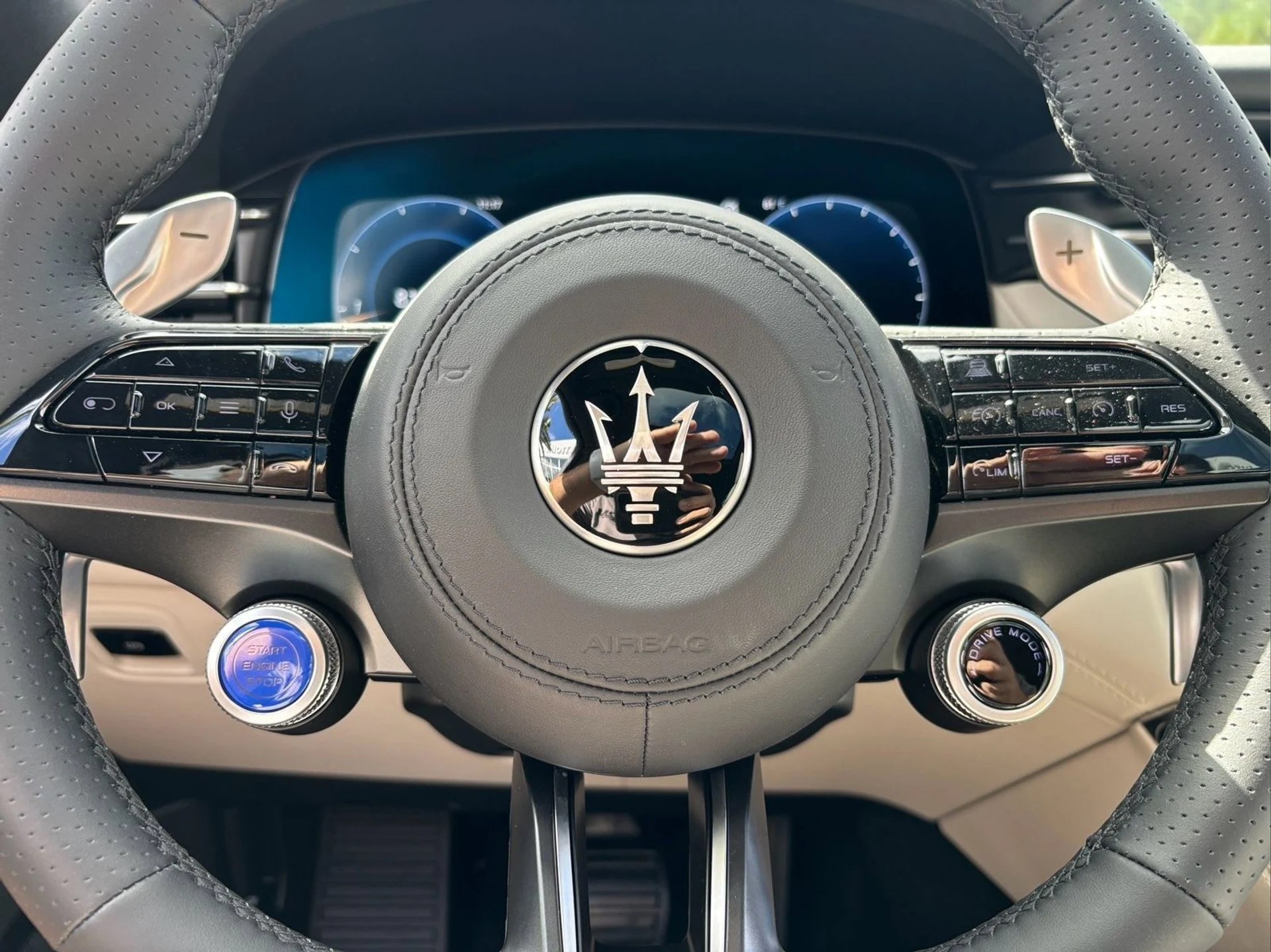 mph046_580578530_2f8149142a0c44488a7bc896ac19dfe6_42216b0f59