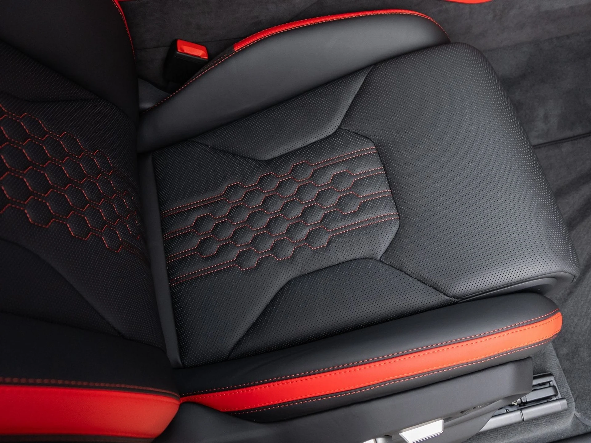 mph046_599290743_47_04bbc601f3