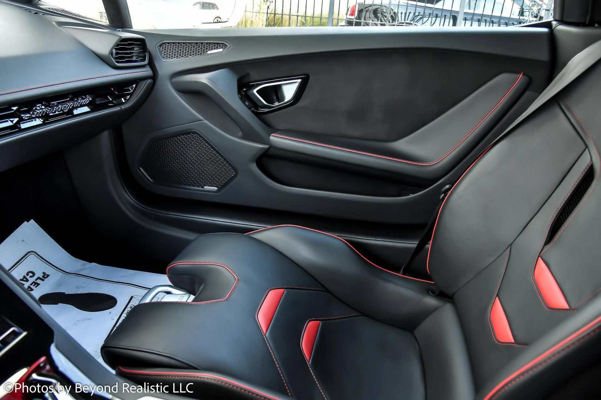 mph046_60726294_Used_2022_Lamborghini_Huracan_EVO_1763629556_5d13b86263