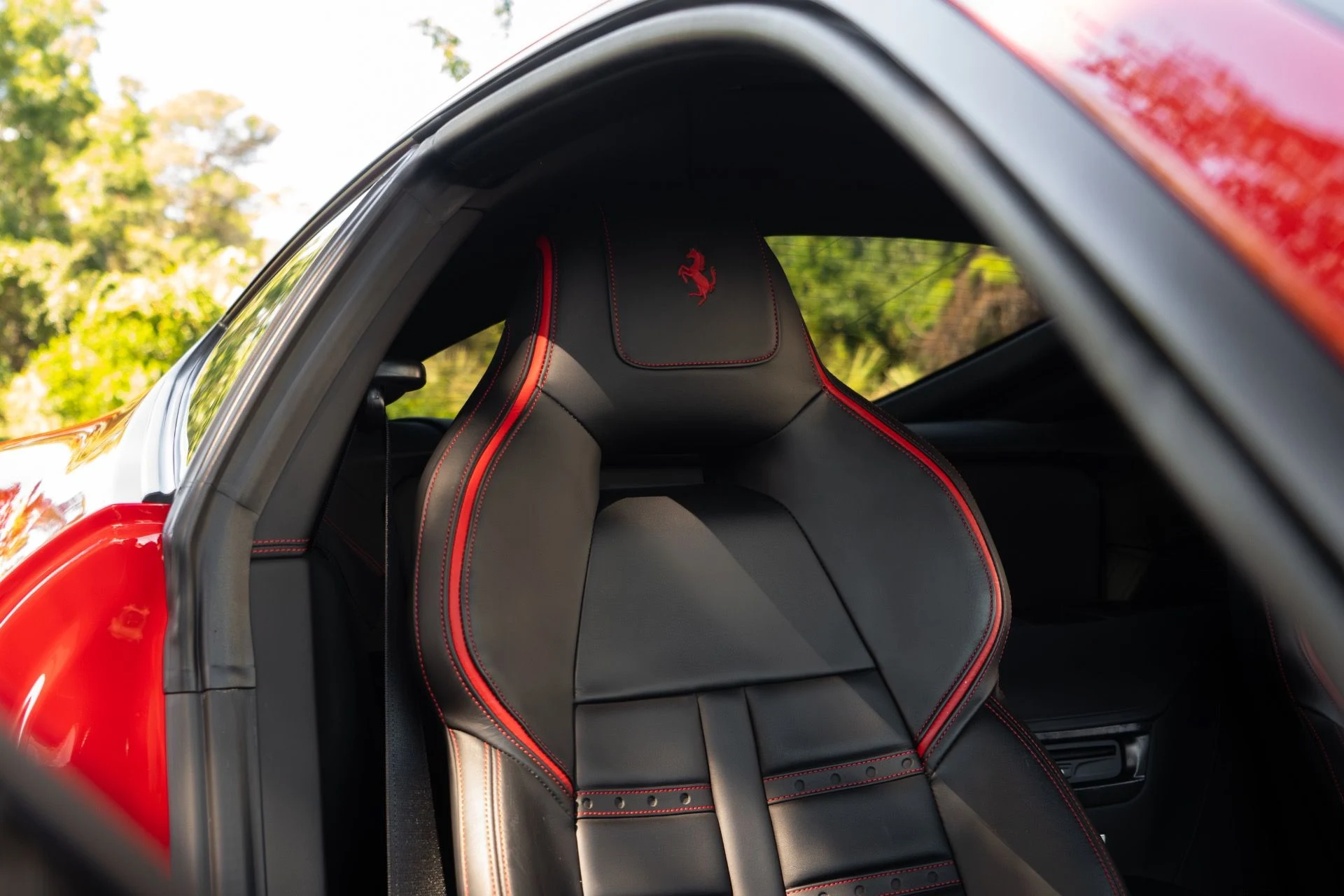 mph046_61037795_Used_2017_Ferrari_F12berlinetta_1761715050_b1a3fa89a6