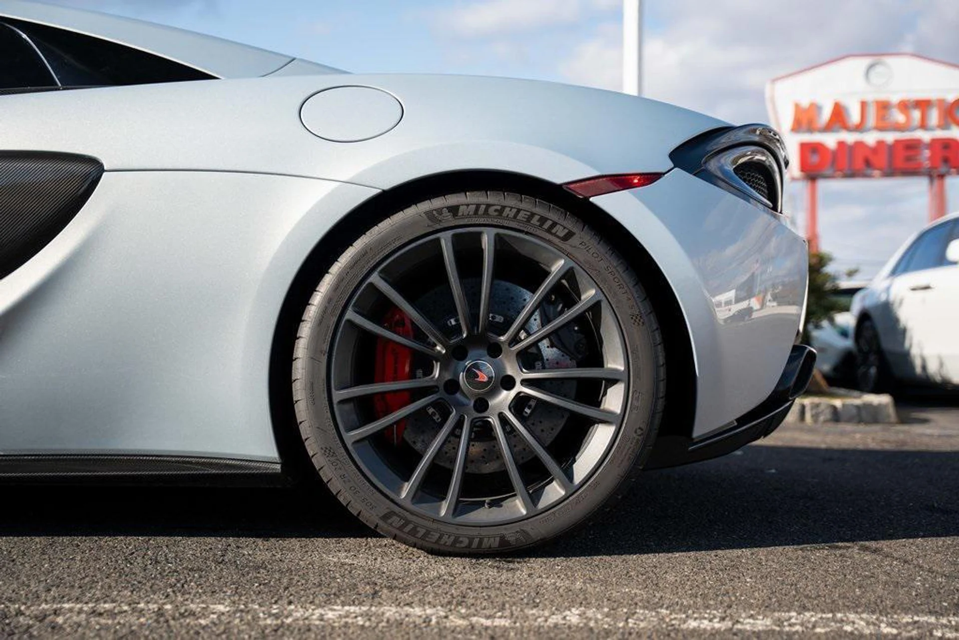 mph046_618875517_q_Fk4o_YF_0xx_Bwssu_Kv_HM_Py3_Rs_K_Po_034d178c6d