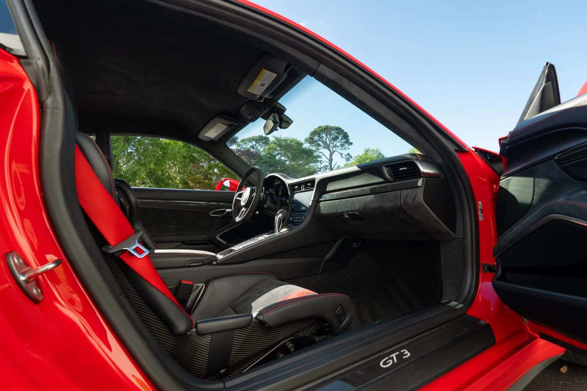 mph046_620688709_Used_2018_Porsche_911_GT_3_1755032673_f7917b6743