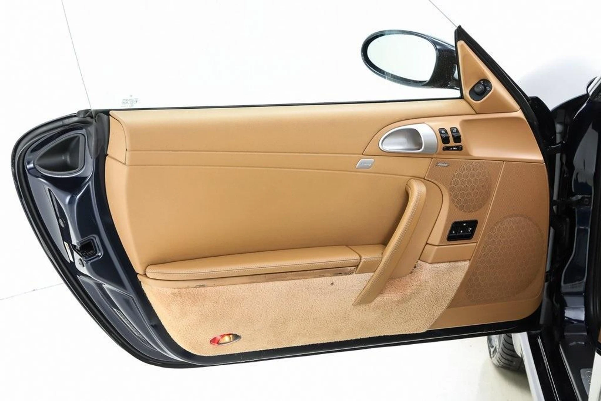 mph046_637981325_AT_7_Cf7_M1l_IIFHM_0q2_UZ_Or_CG_Js_A4_cdc4b857df