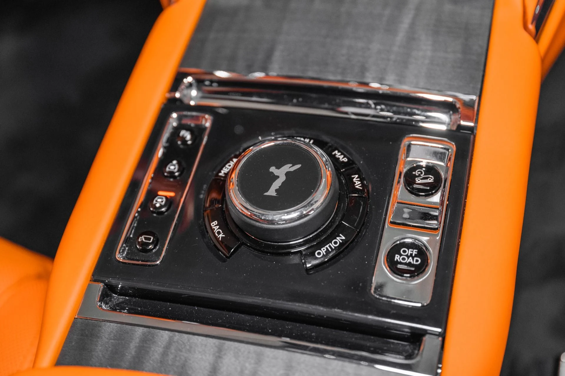 mph046_648816545_Used_2020_Rolls_Royce_Cullinan_1773160473_664e930a13