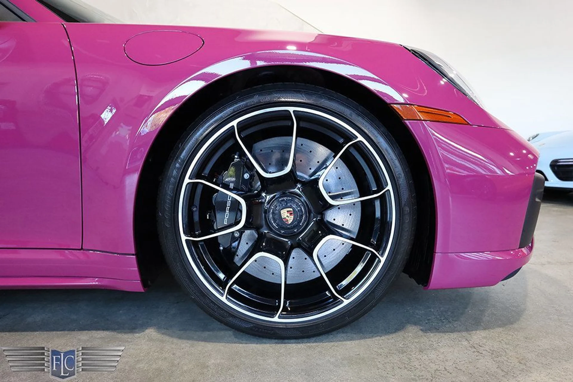 mph046_654074905_used_2024_porsche_911_turboscabriolet_9689_22977527_47_1024_c21de6cb65