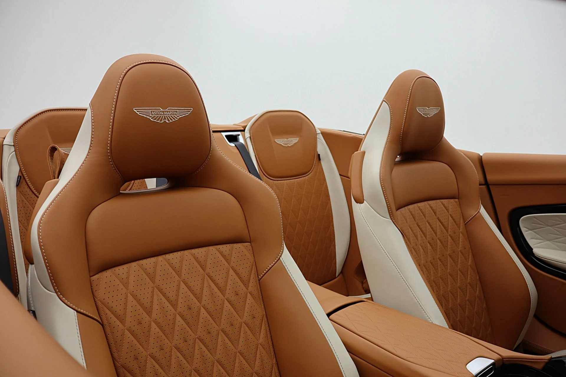 mph046_655301061_New_2026_Aston_Martin_DB_12_Volante_ac7f3f1a98