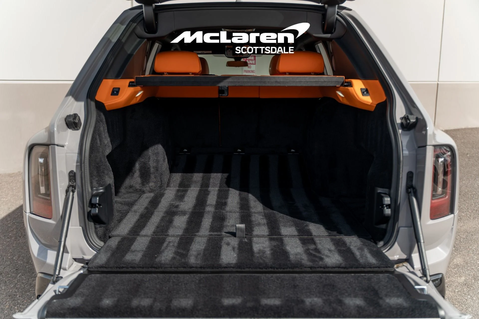 mph046_684128103_Used_2025_Rolls_Royce_CULLINAN_1762551251_887f199a4d