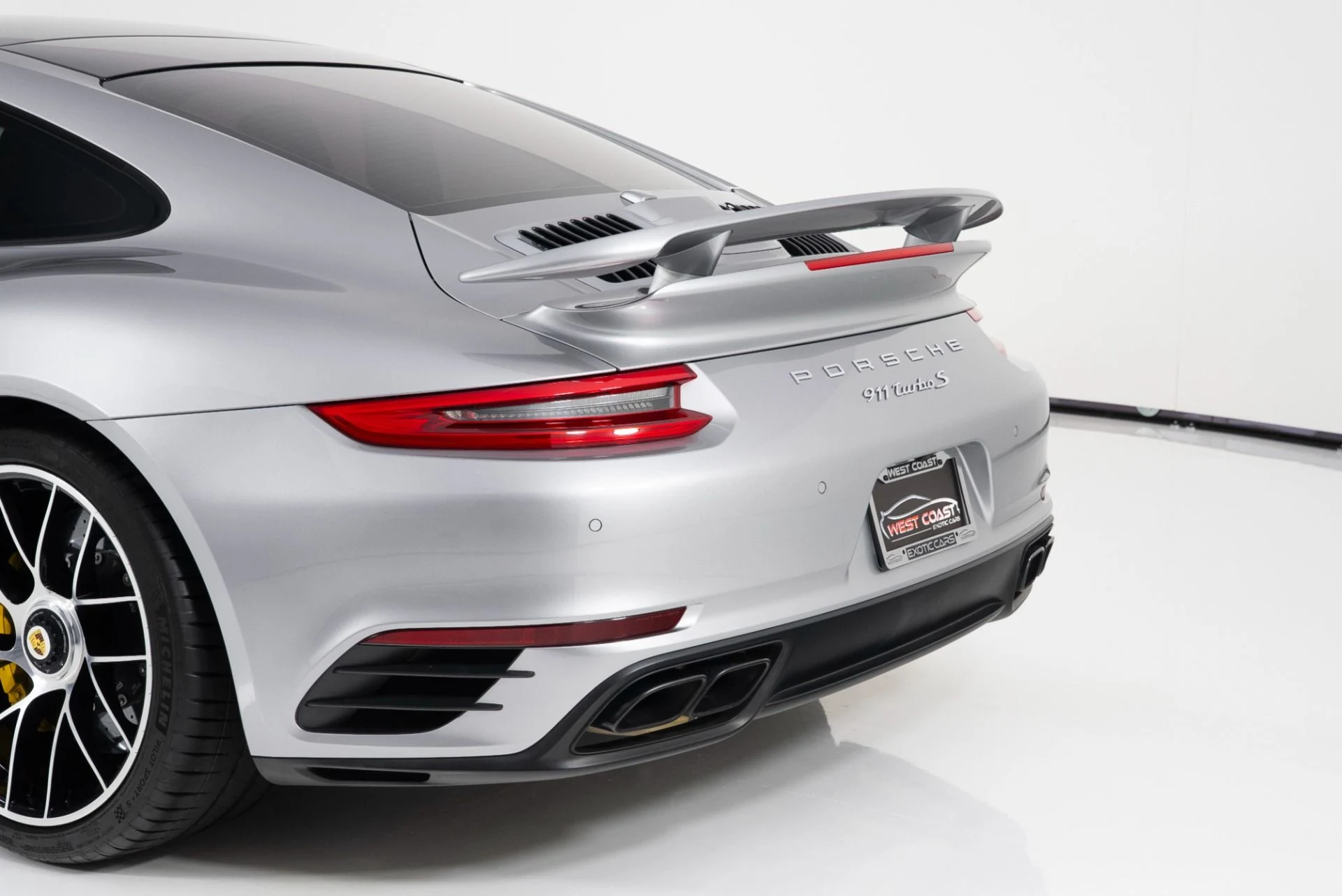 mph046_696421106_Used_2017_Porsche_911_Turbo_S_1757541103_a144cd83fe